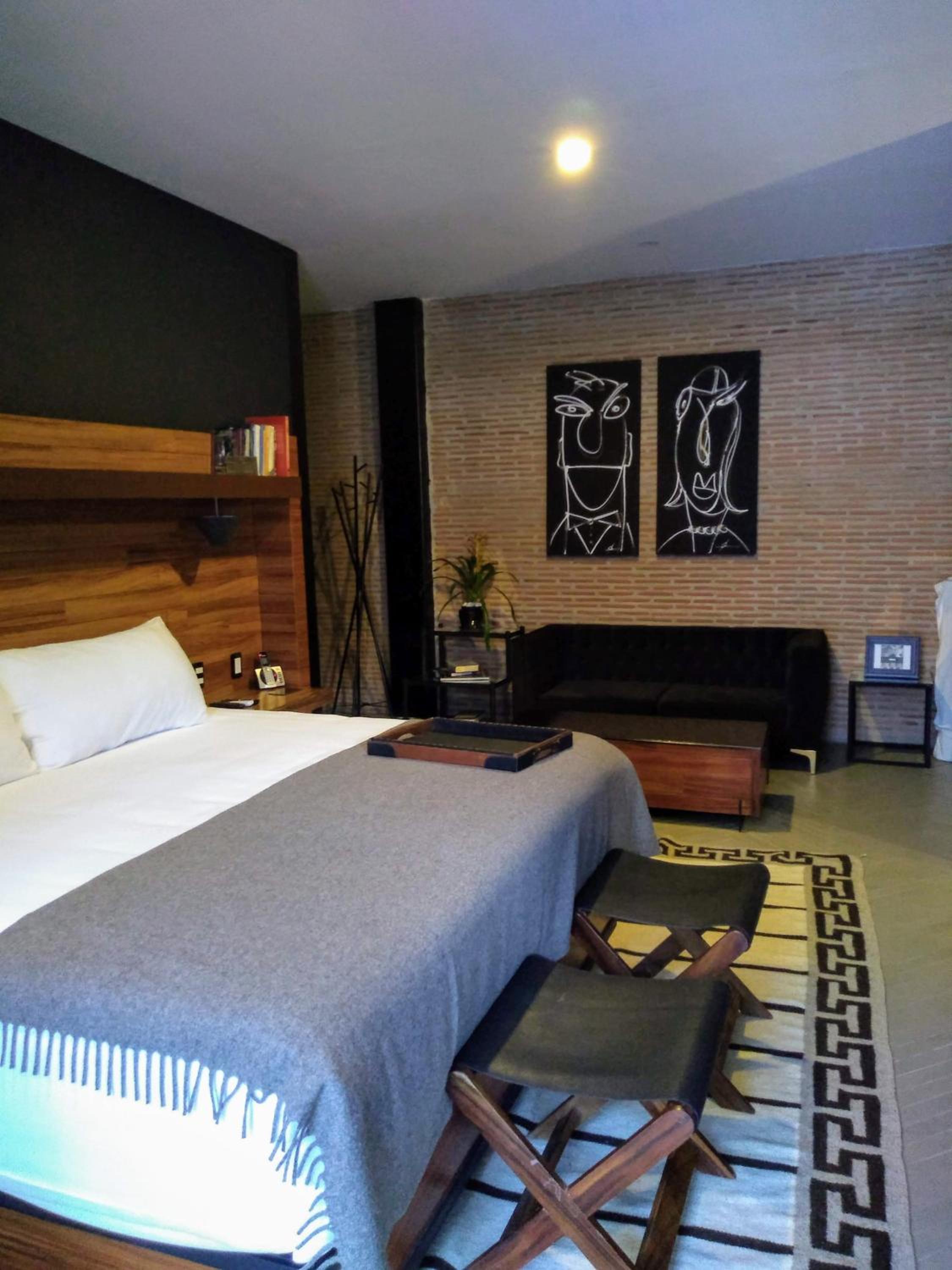 Suite with Private Pool - Photo 6