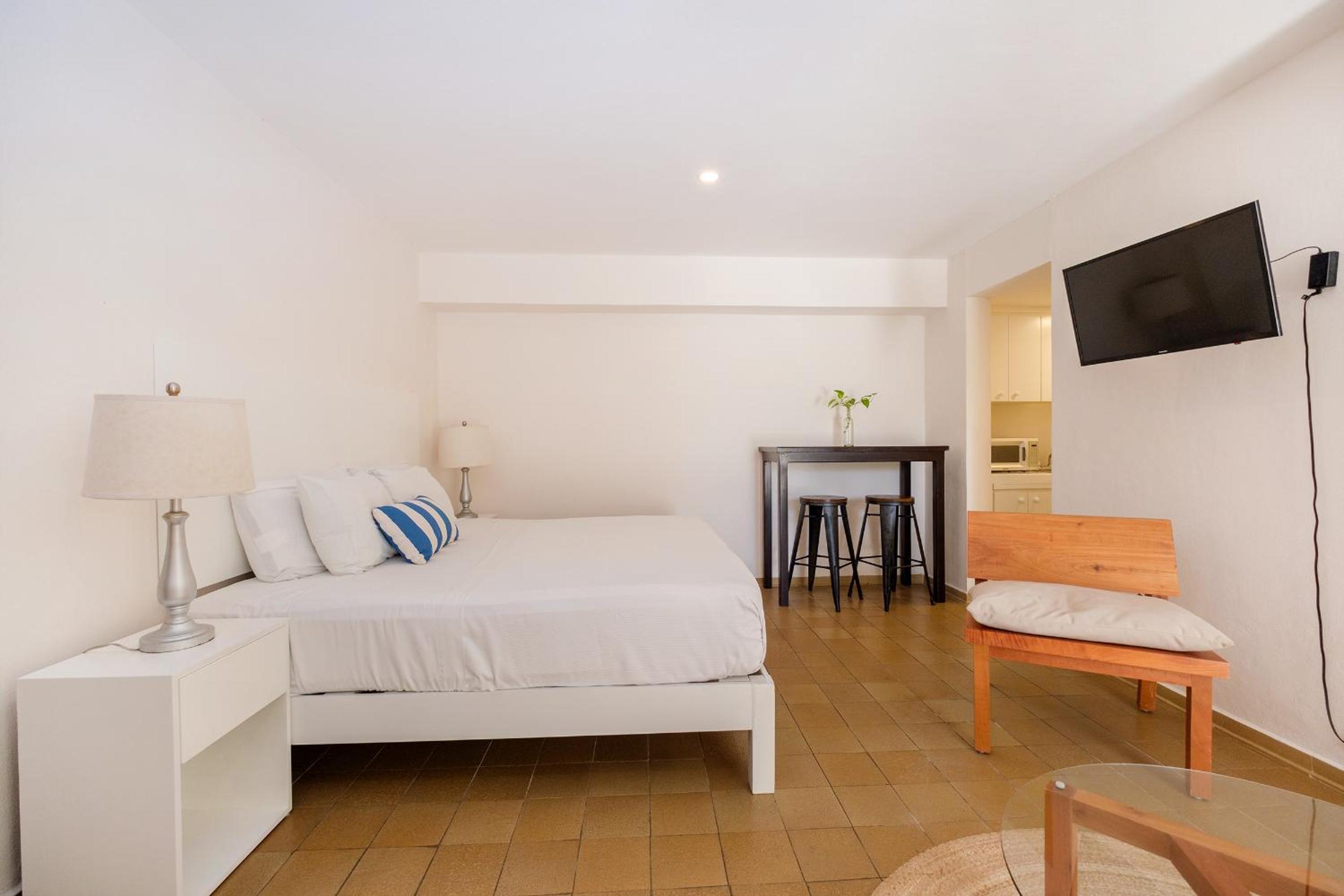 Single Room - Photo 6