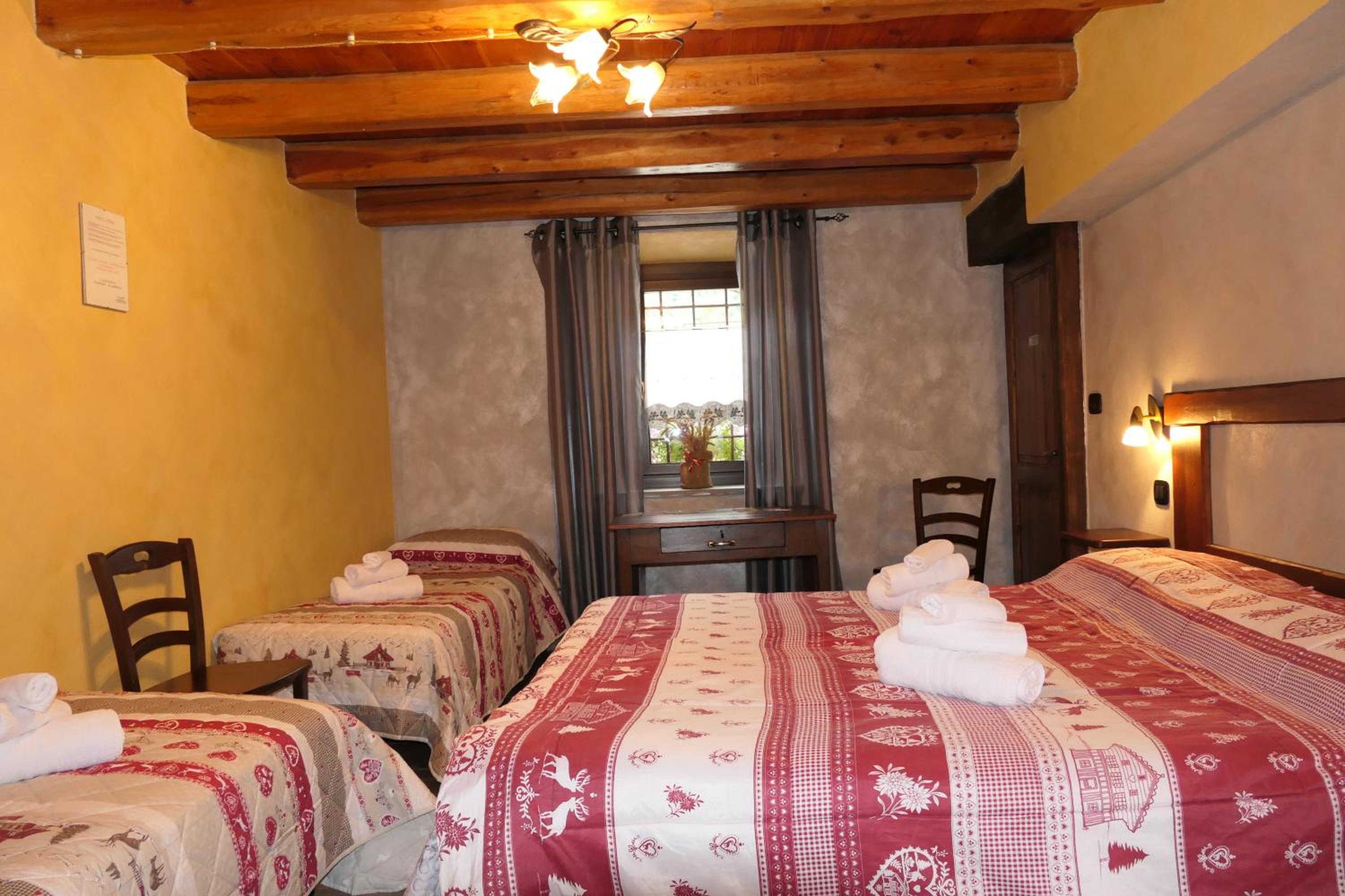 Quadruple Room with Balcony photo 2