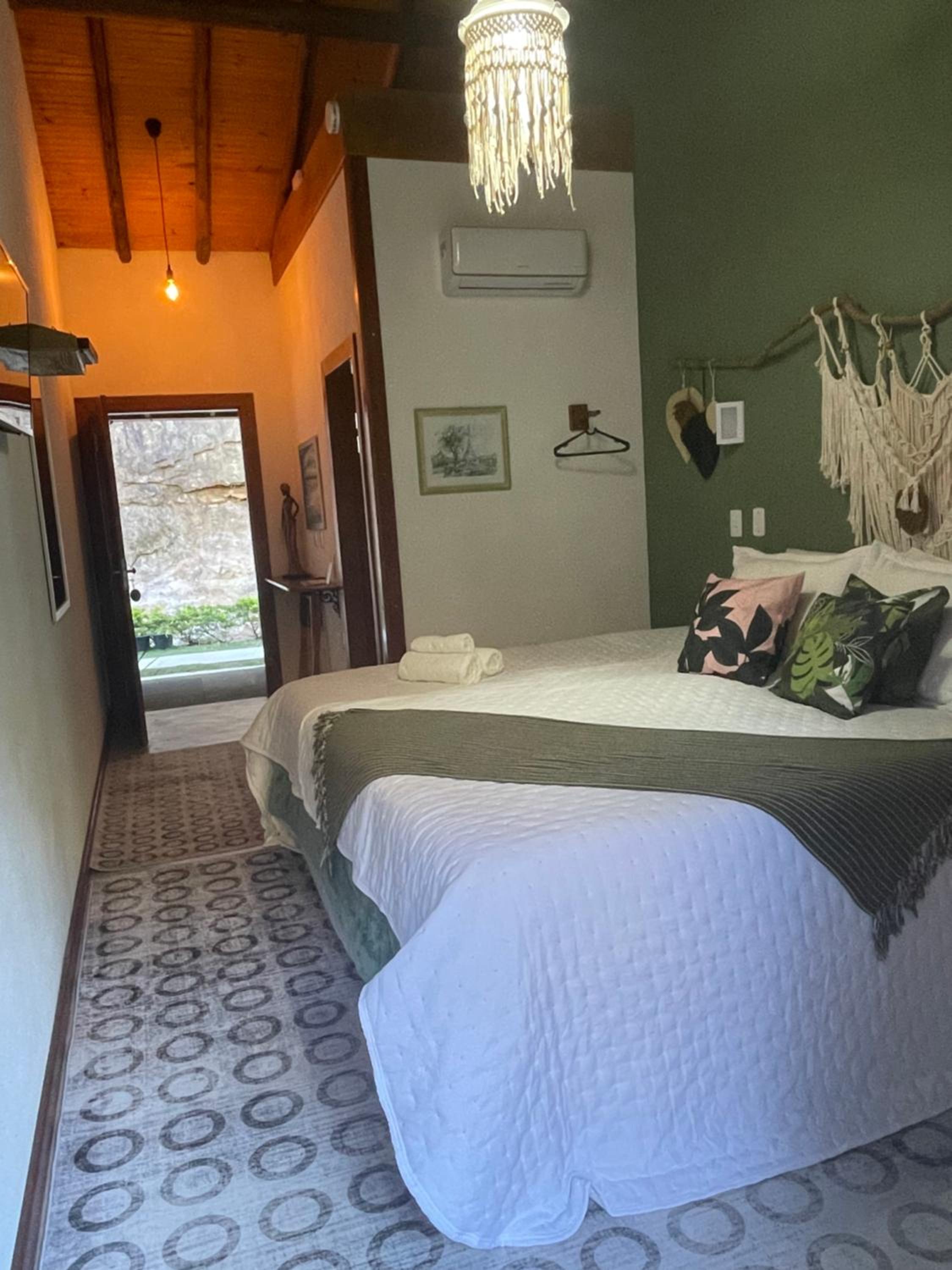 King Suite with Balcony photo 1