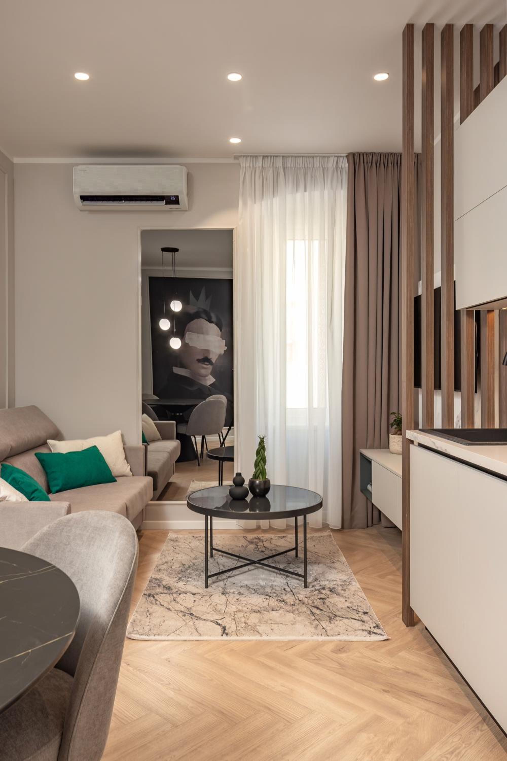 One-Bedroom Apartment