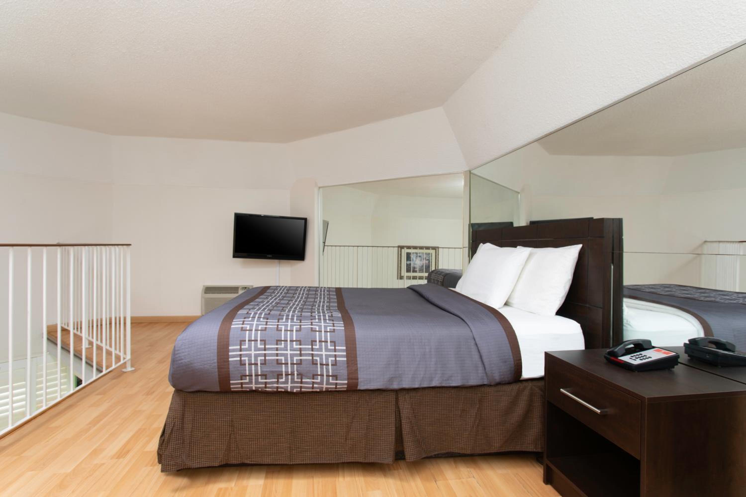 Two Floor Castle Suite photo 1