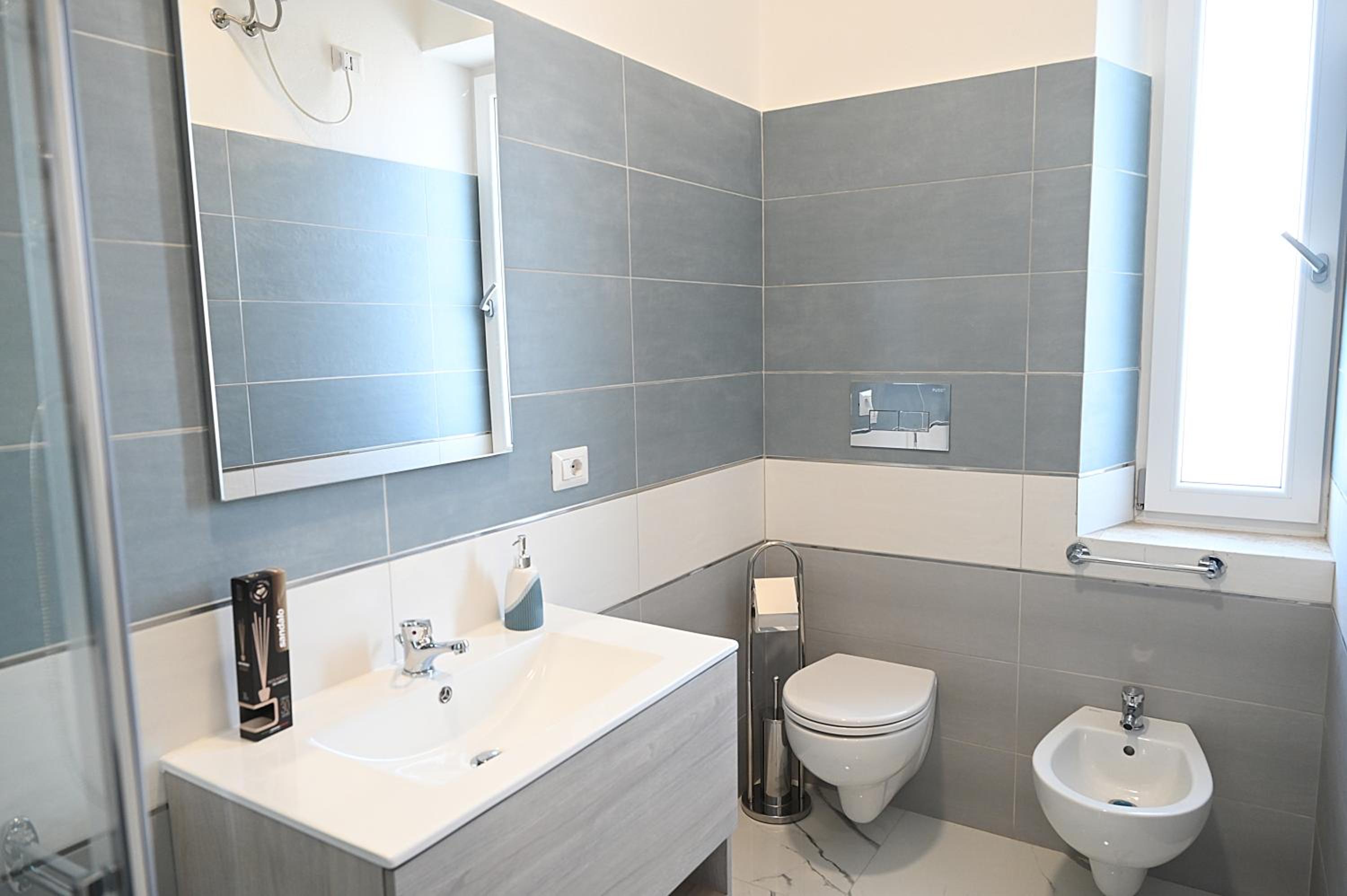 Deluxe Double Room with Balcony photo 2