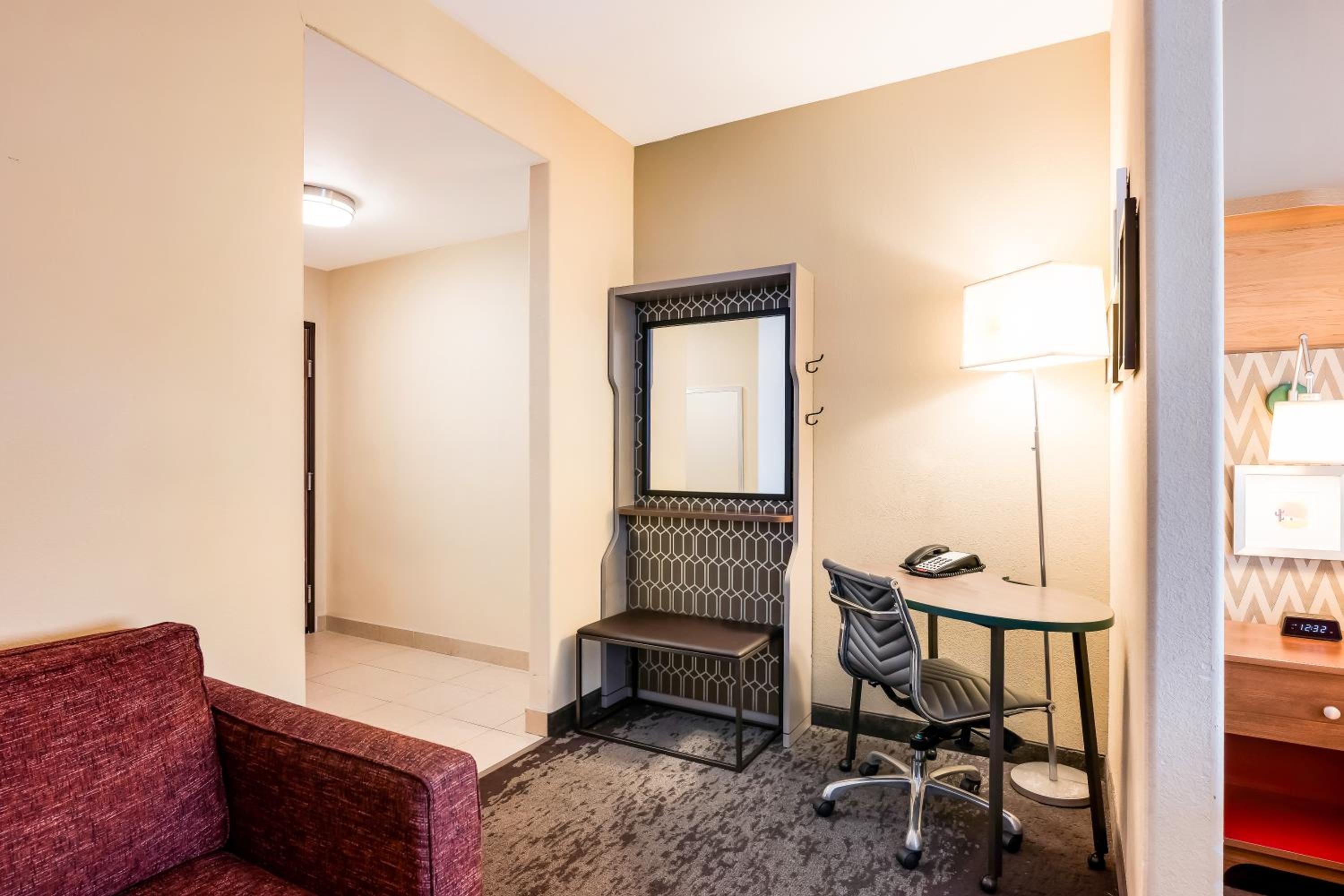 Standard King Room - Photo 1