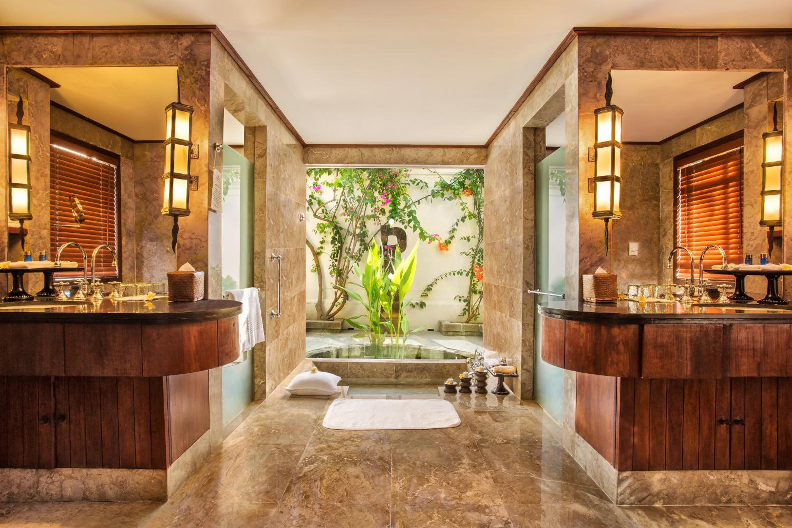 Luxury Villa Garden View photo 2