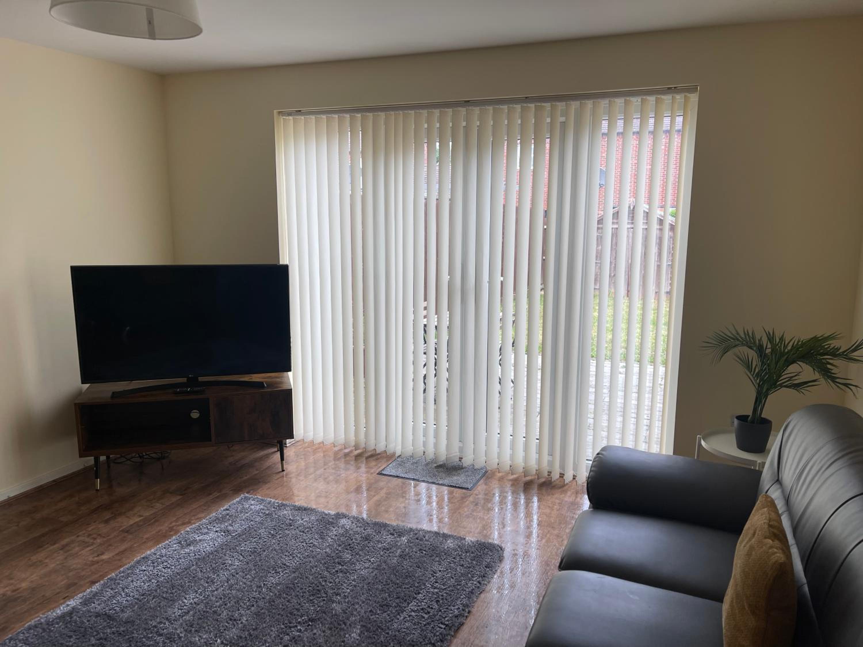 Three-Bedroom House photo 2