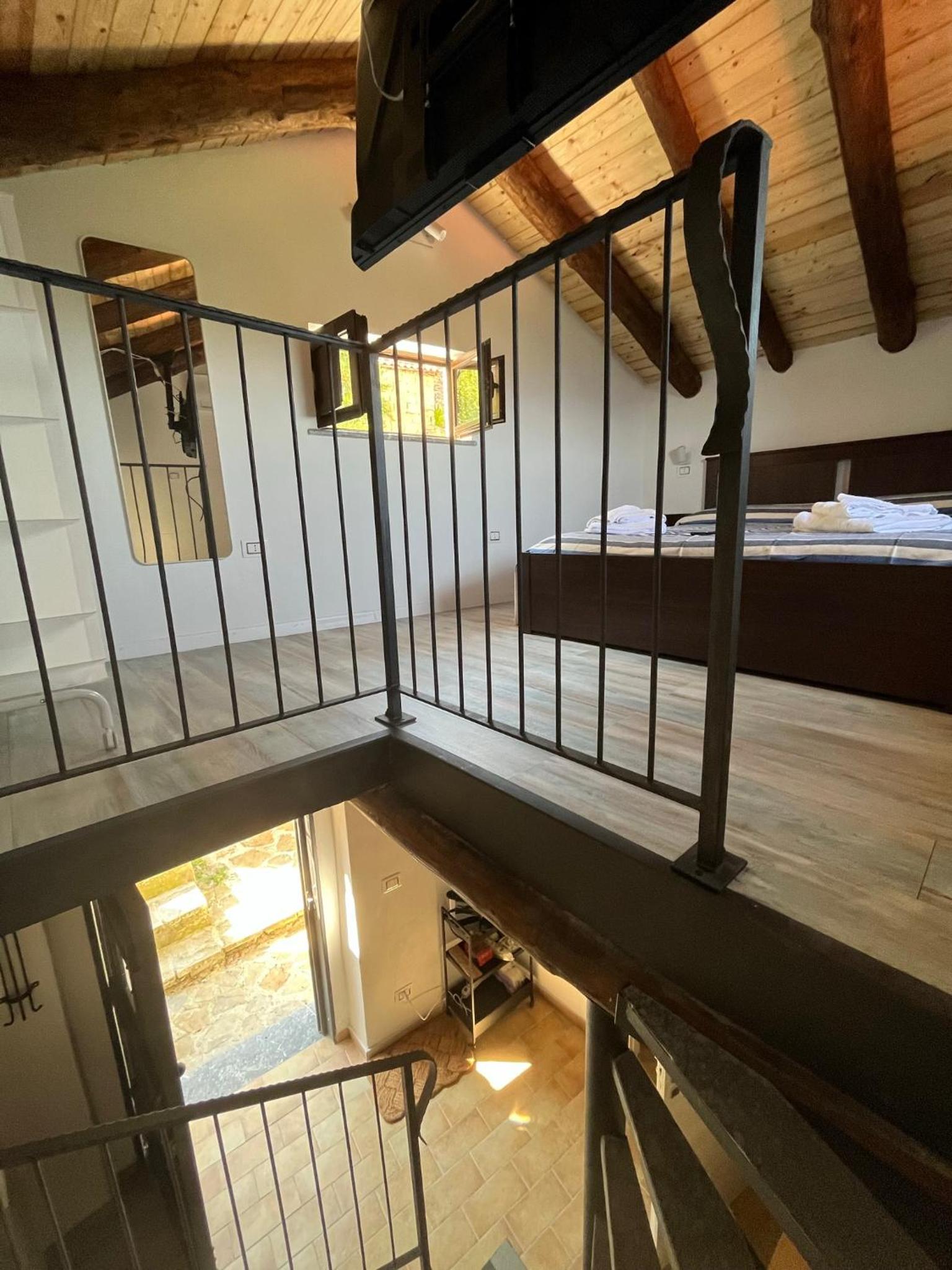 One-Bedroom House - Photo 9