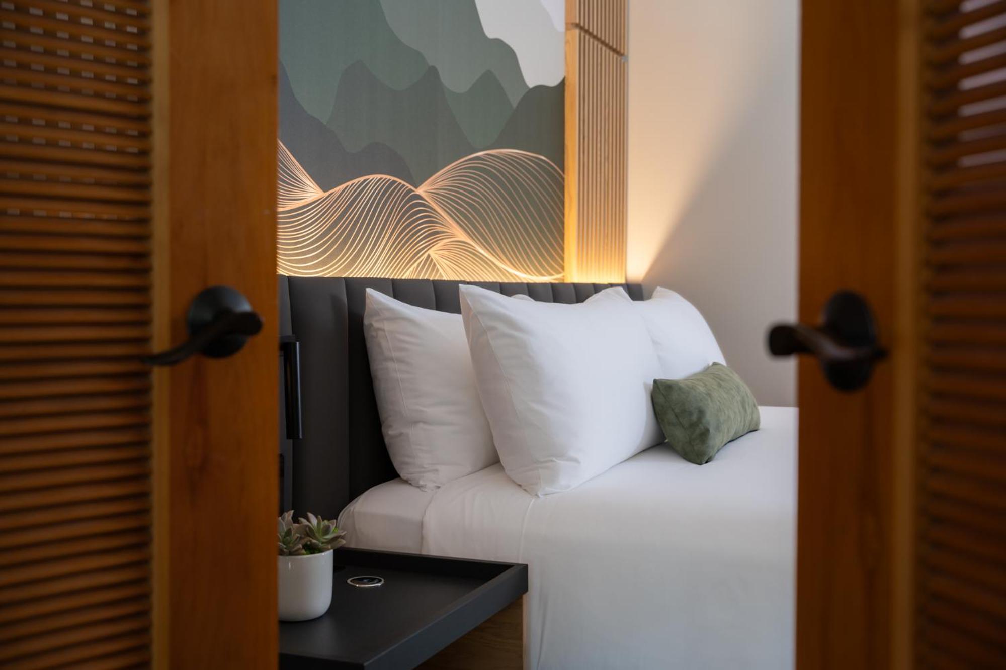 Two-Bedroom Suite - Photo 2
