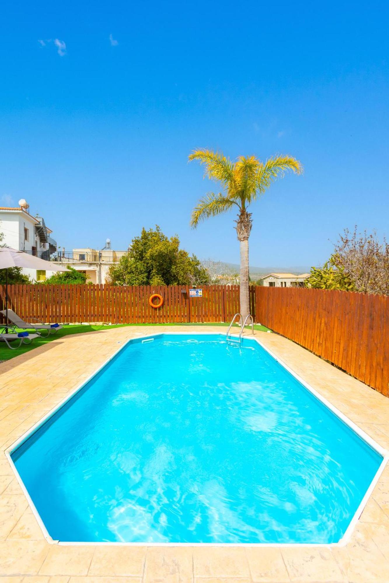 Three-Bedroom Villa photo 2
