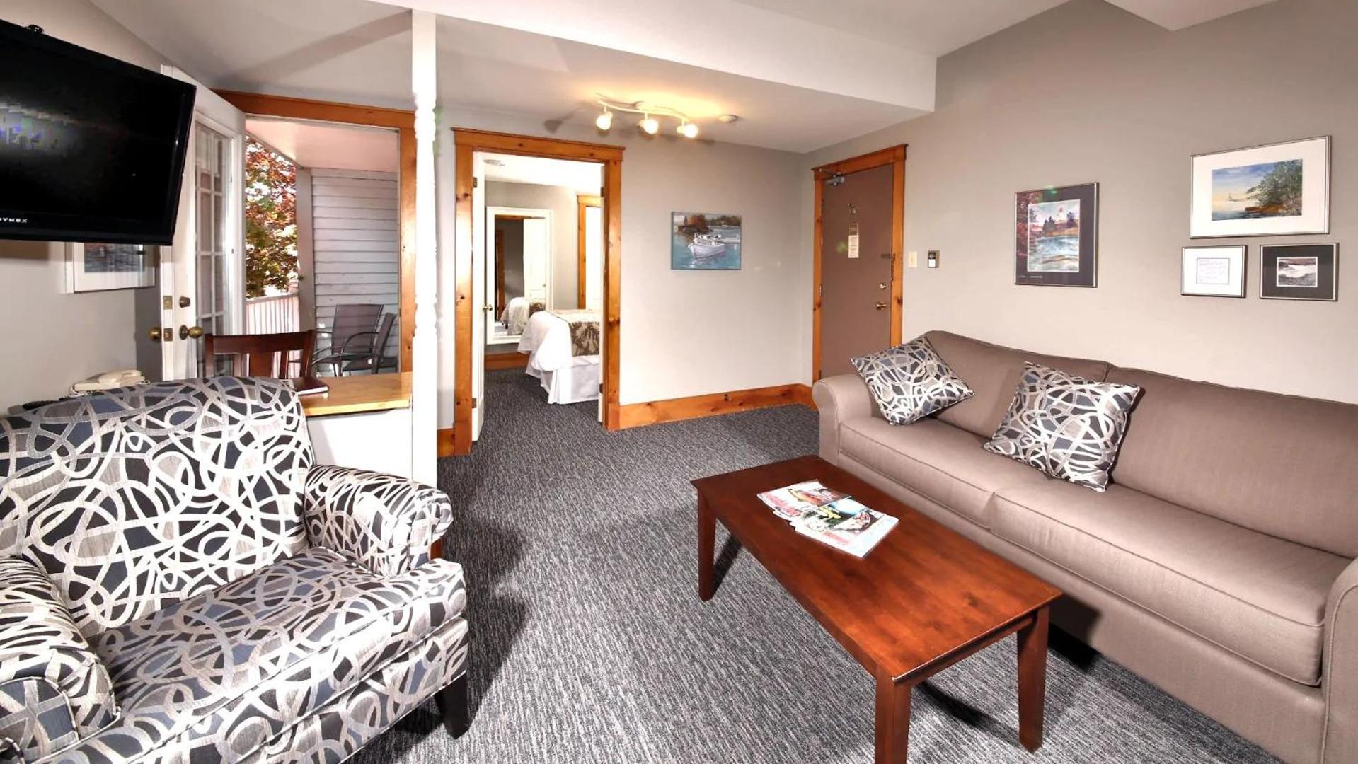 Queen Suite with Sofa Bed