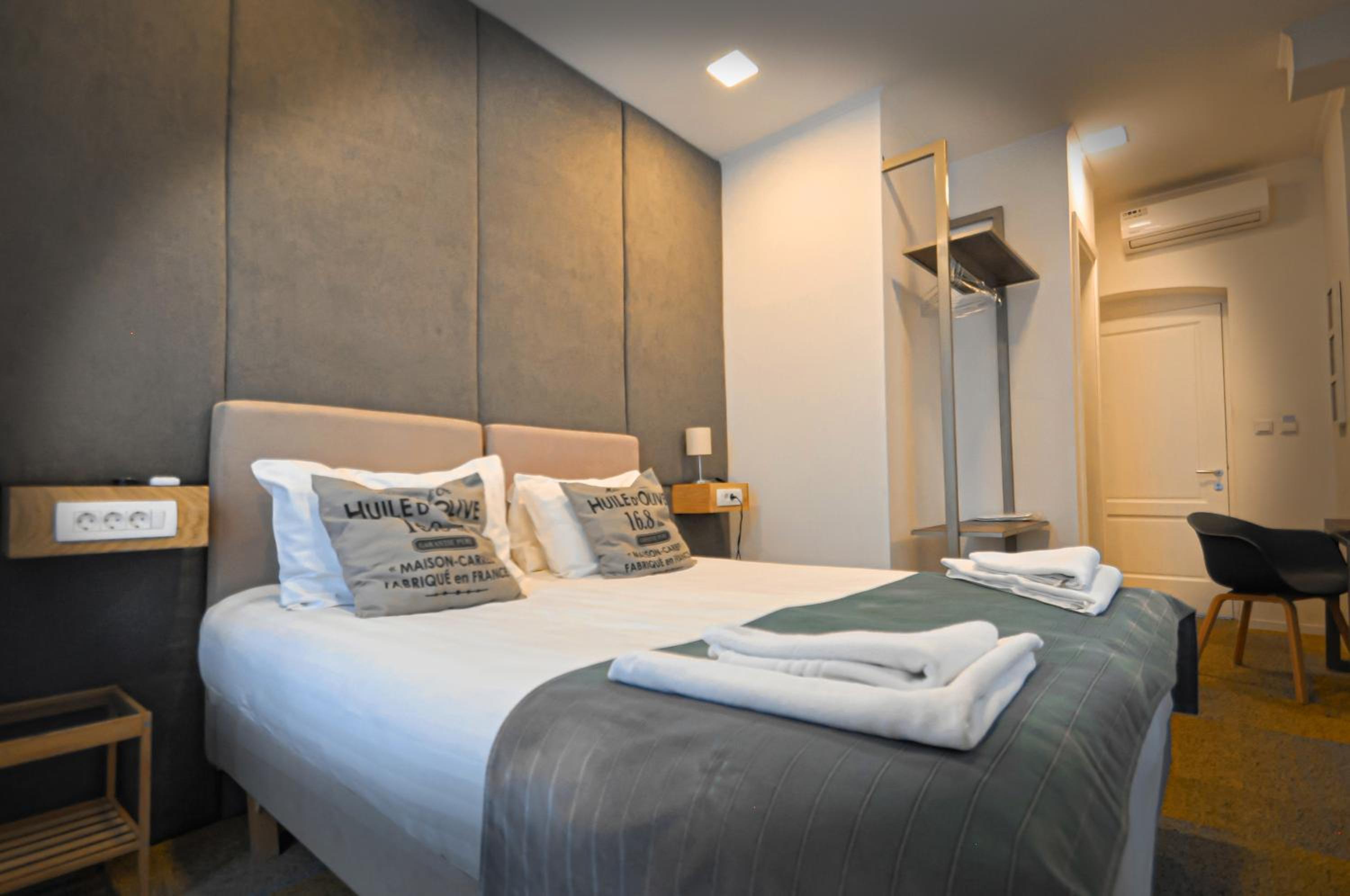 Deluxe Double or Twin Room - Photo 31