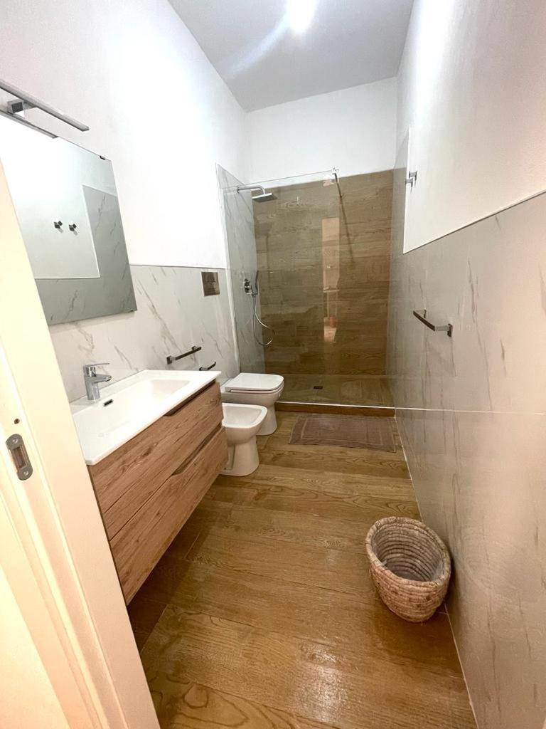 One-Bedroom Apartment - Photo 3