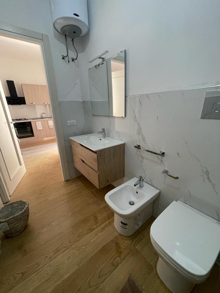 One-Bedroom Apartment - Photo 4