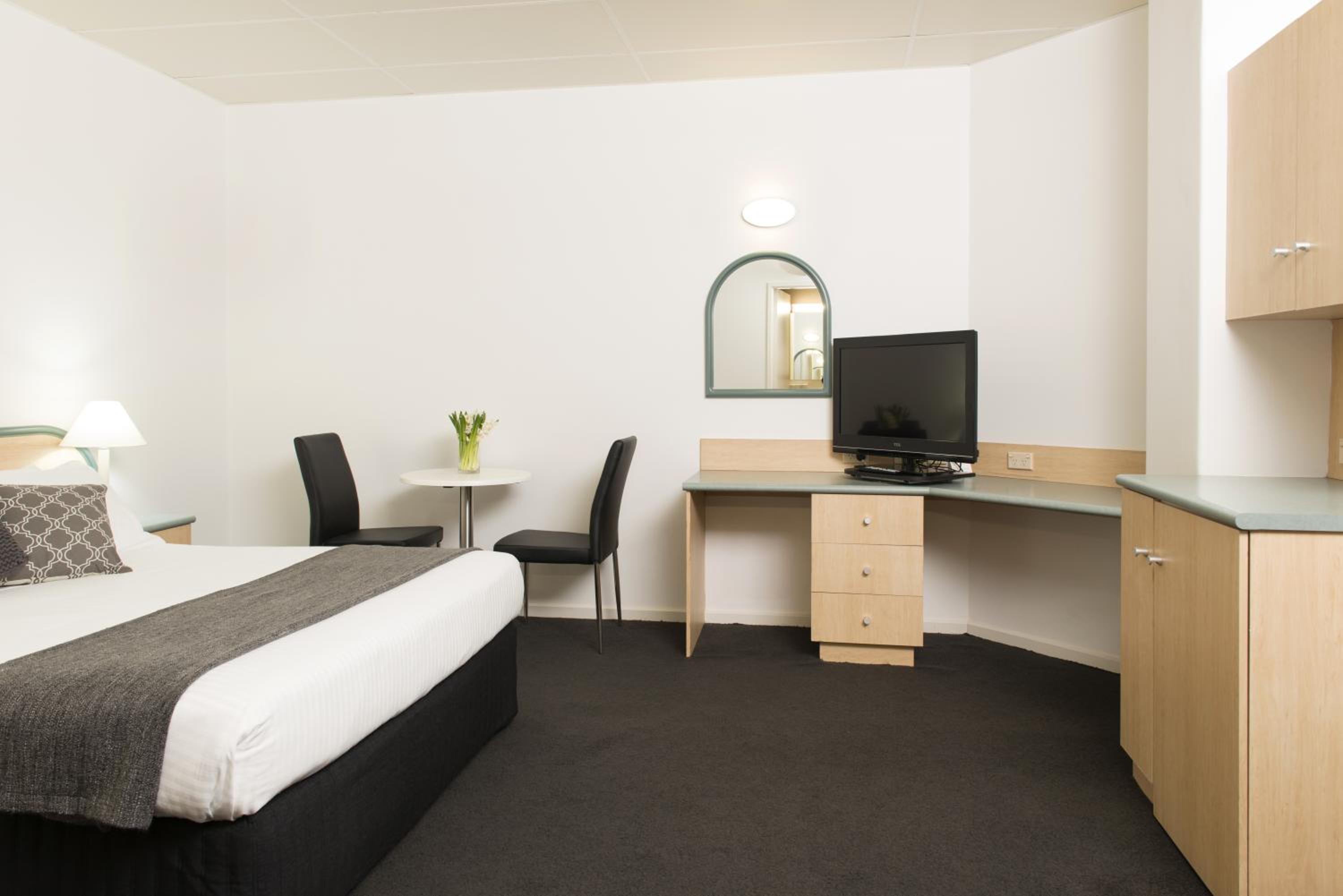 Standard Twin Room - Photo 5