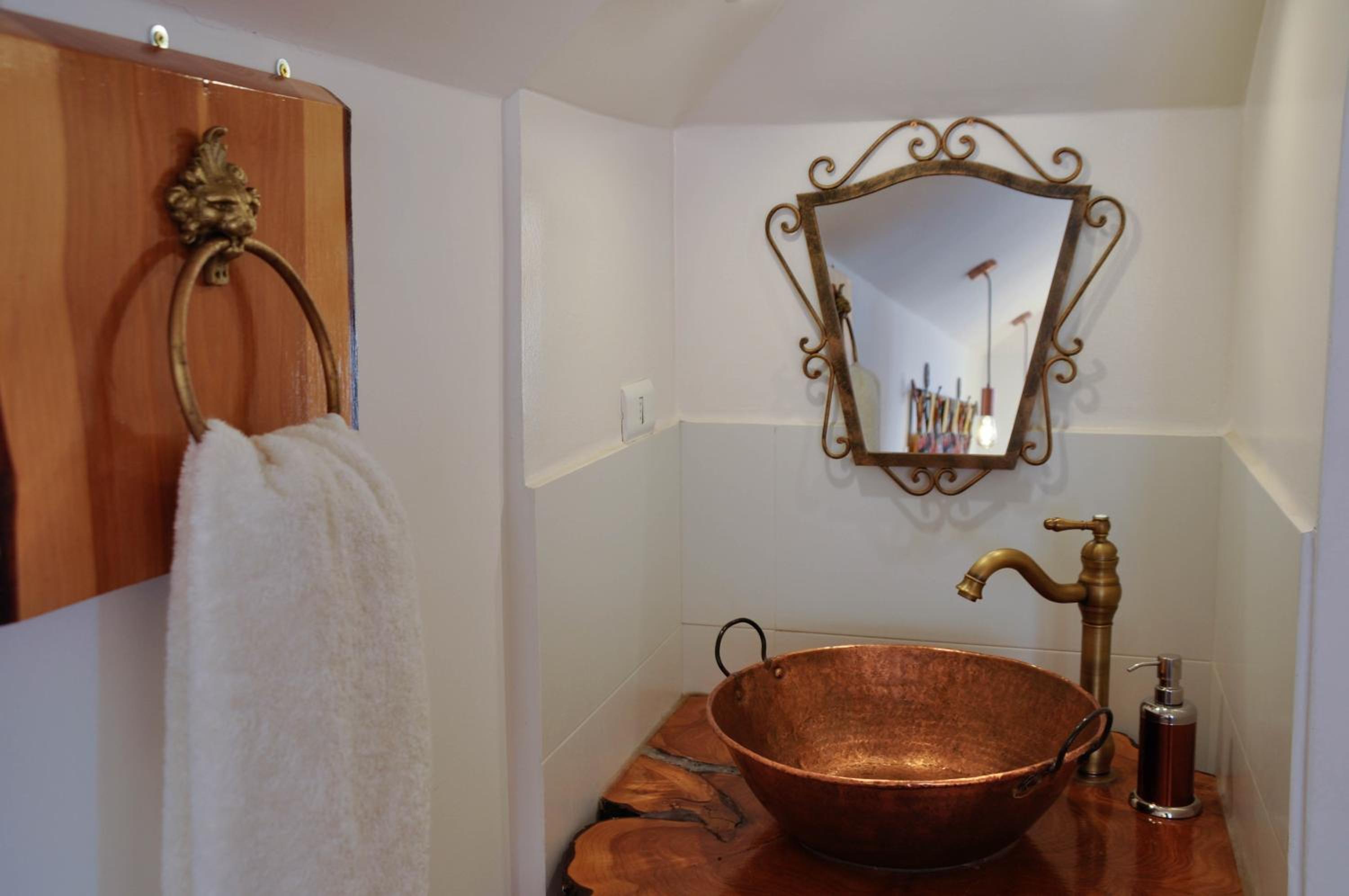 Deluxe Double Room with Balcony and Sea View