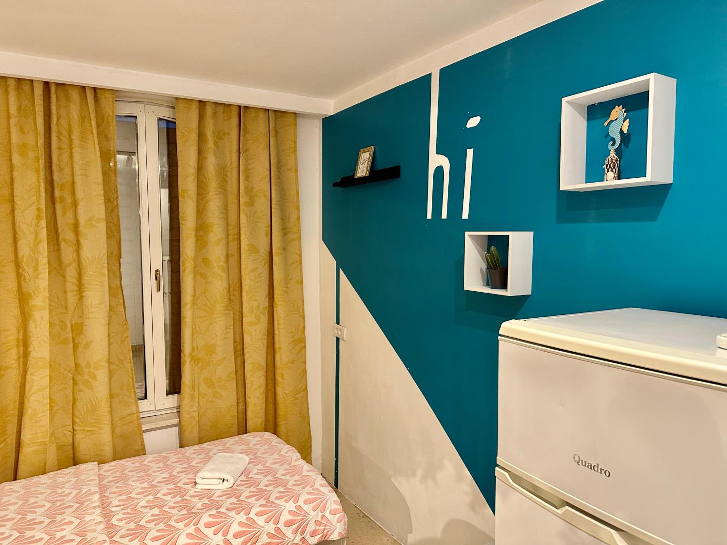 Double Room with Shared Bathroom photo 2