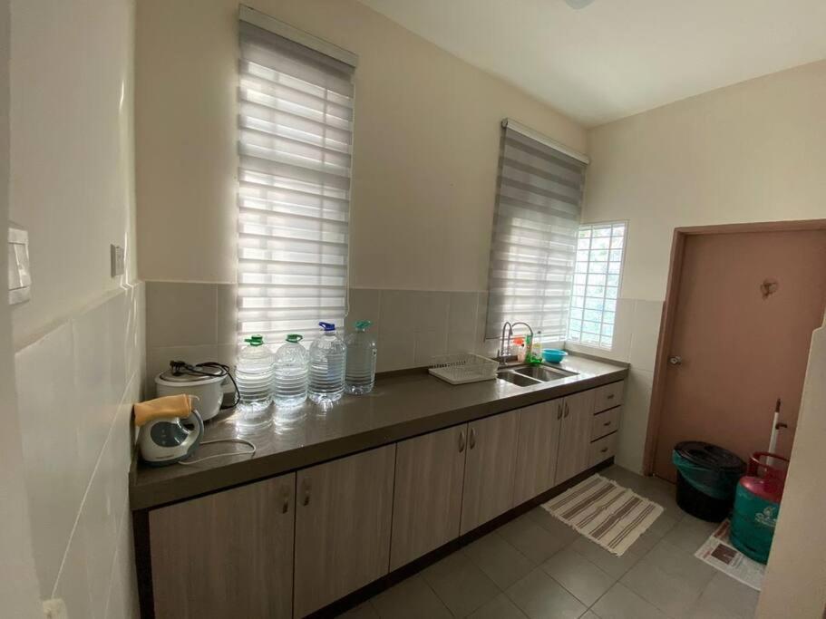 Four-Bedroom House photo 3