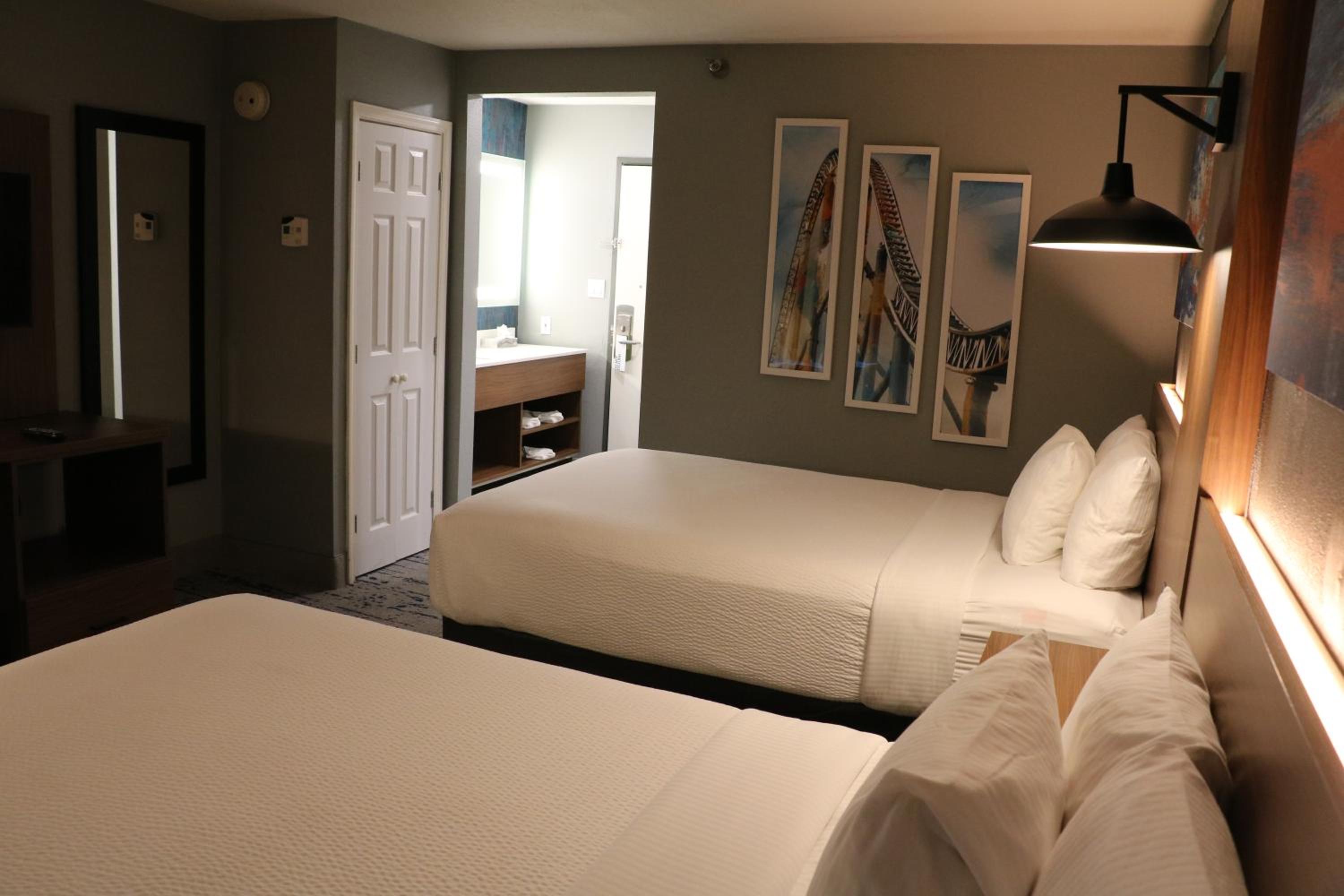 Double Room with Two Double Beds - Photo 7