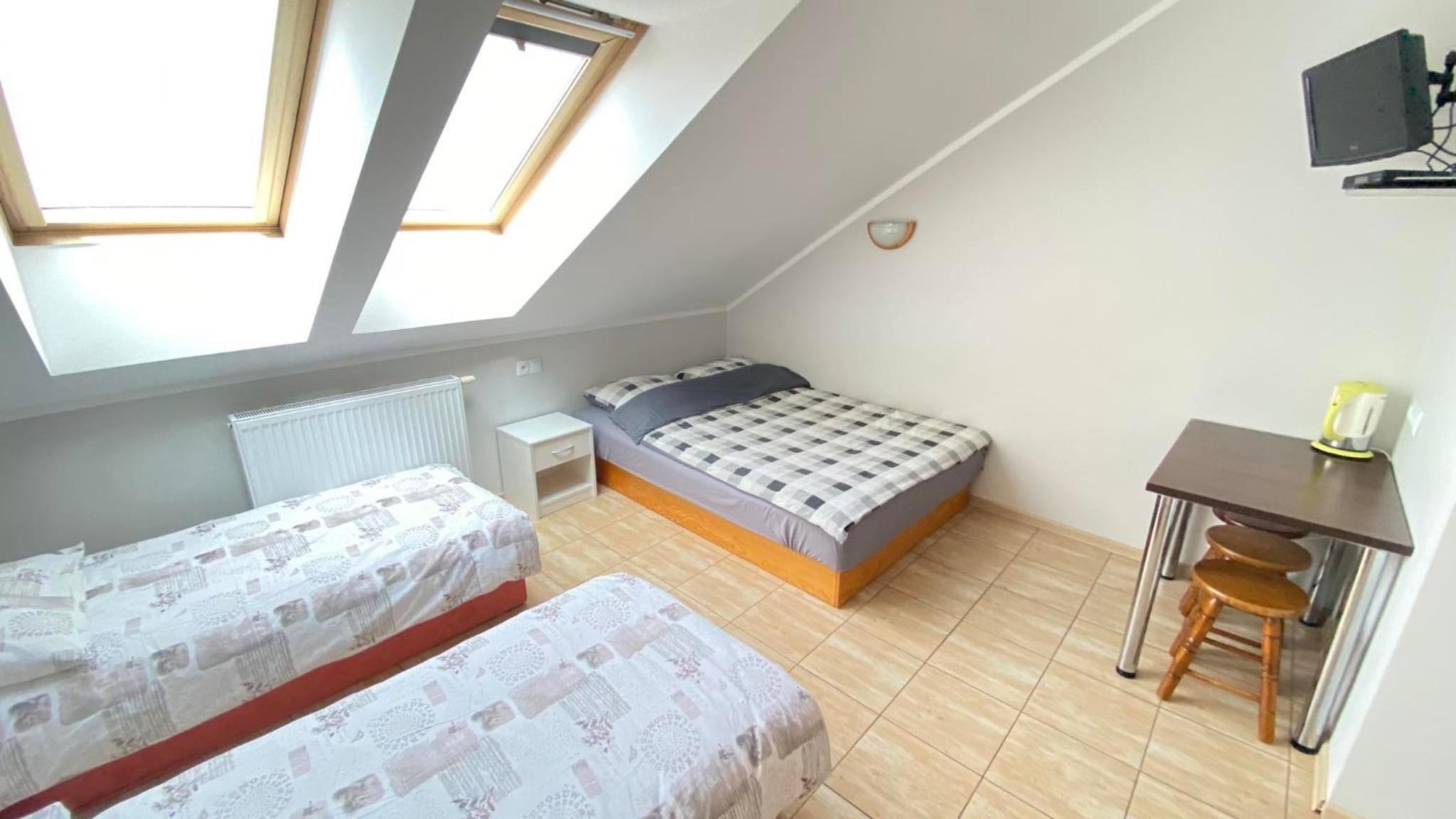 Quadruple Room with Bathroom photo 2