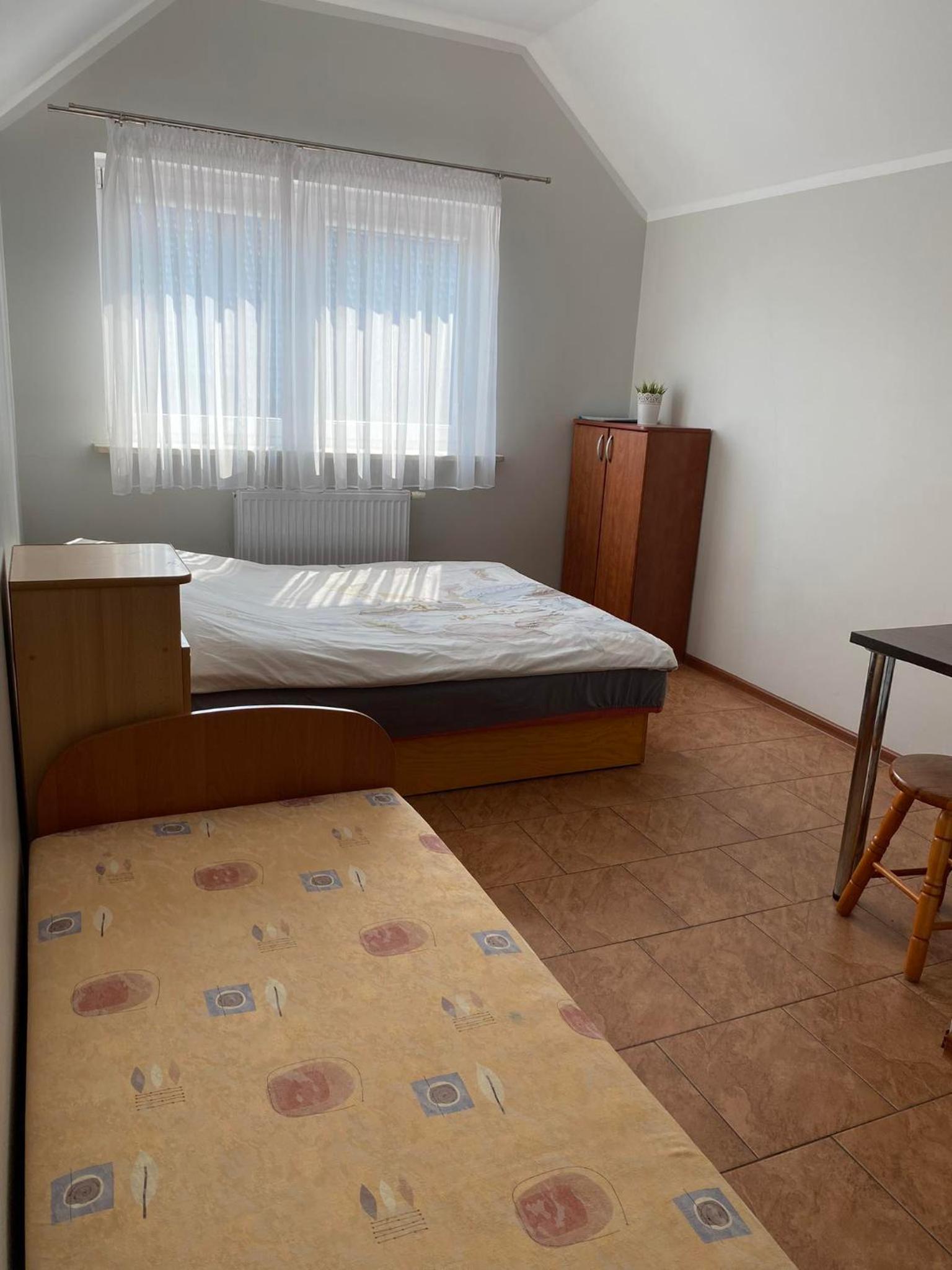 Triple Room with Bathroom - Photo 2