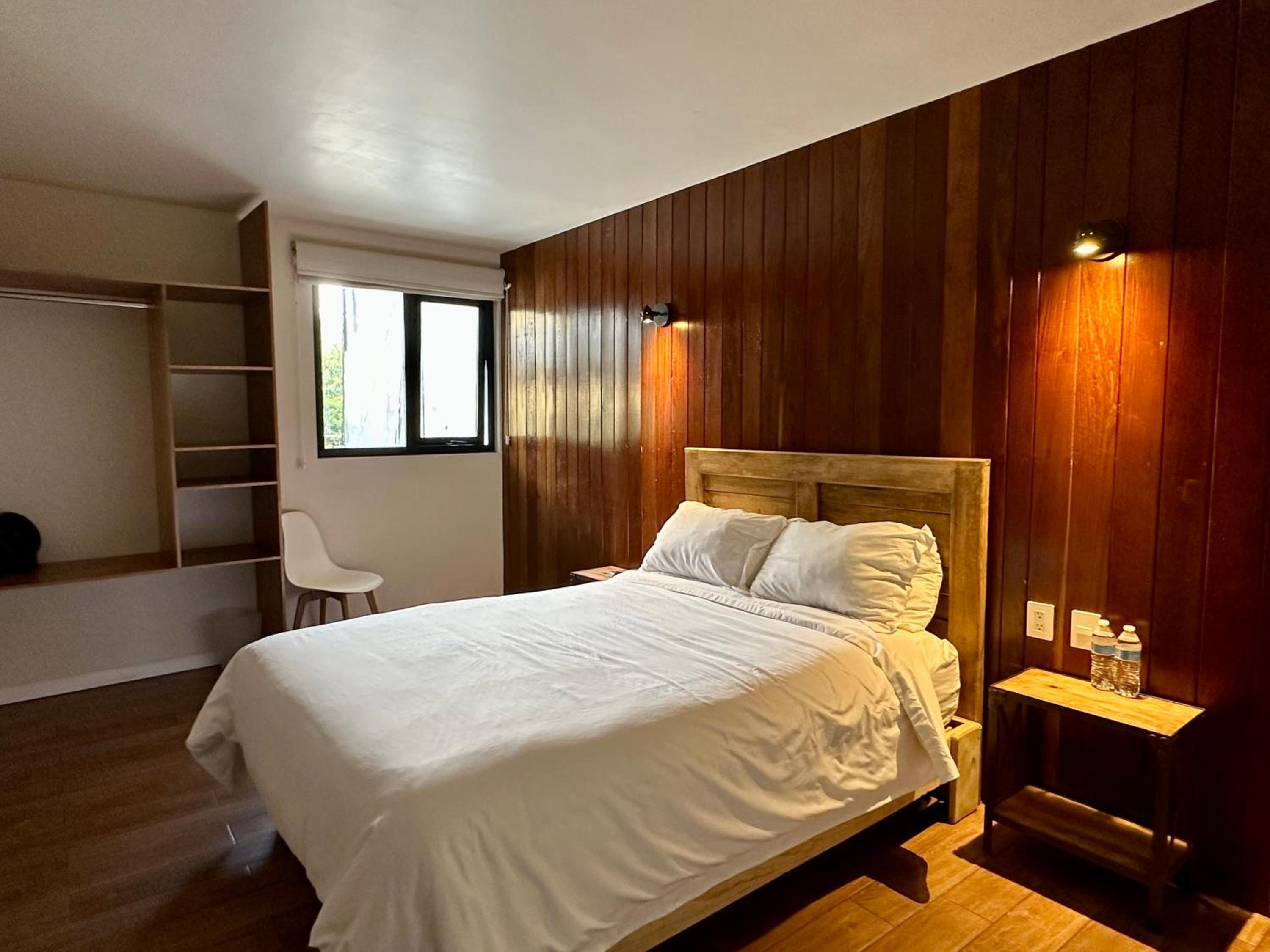 Deluxe Double Room (2 Adults + 1 Child) photo 1