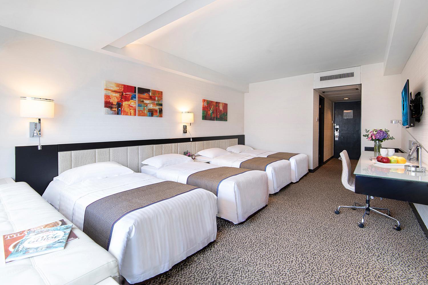 Deluxe Quadruple Room photo 2