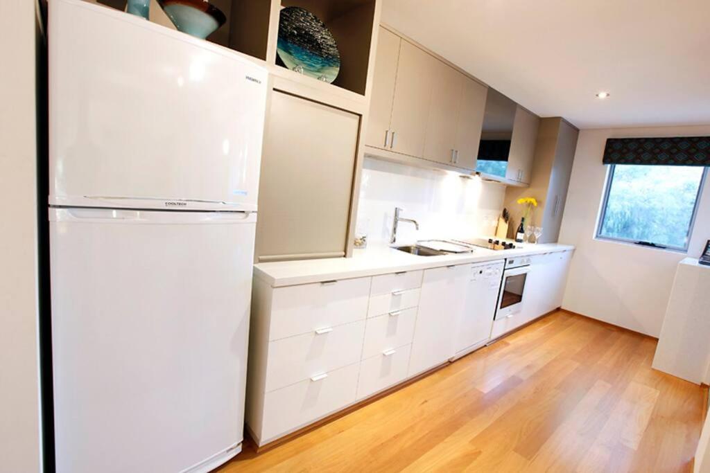 Three-Bedroom Apartment photo 2