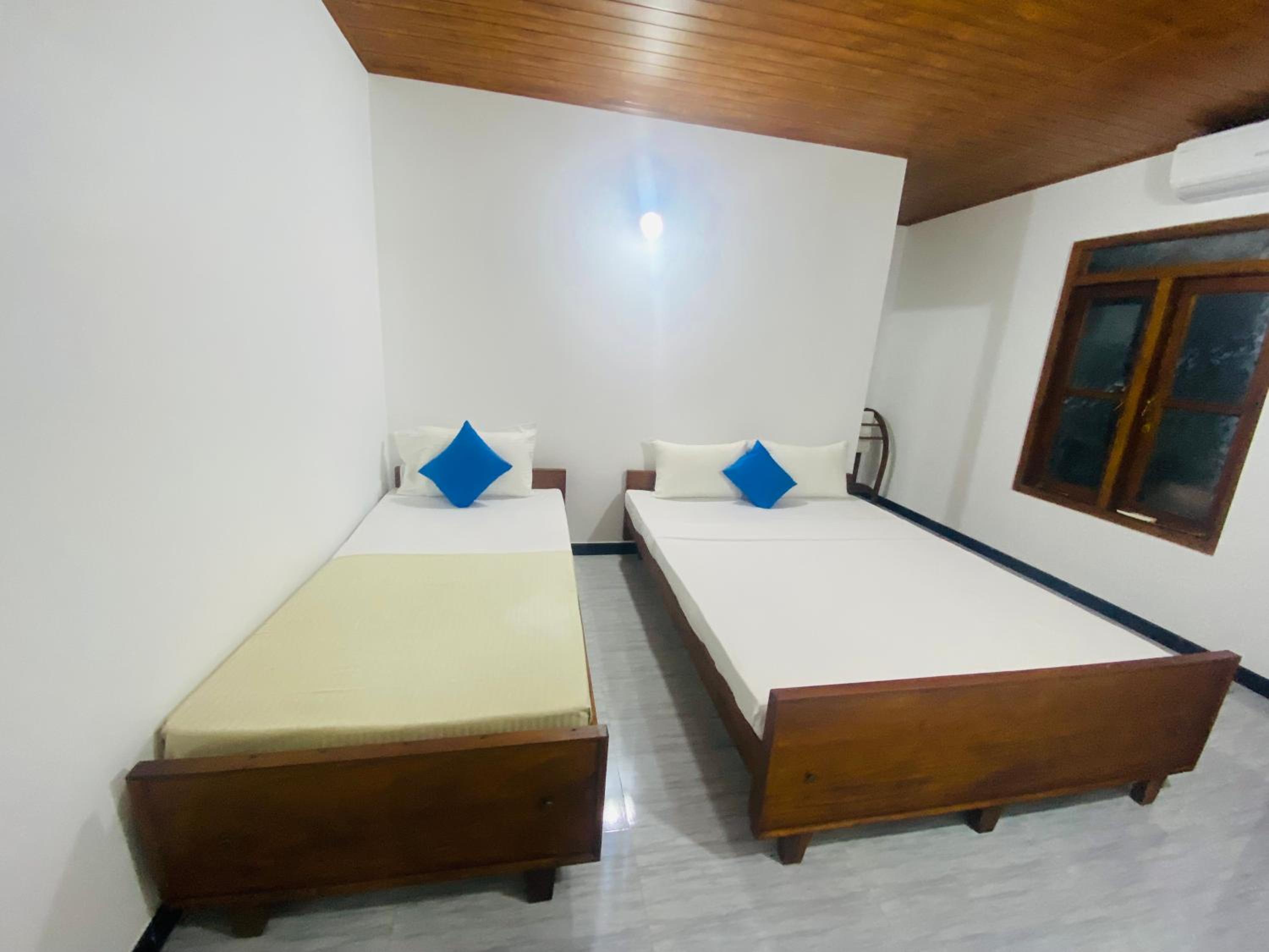 Triple Room with Bathroom