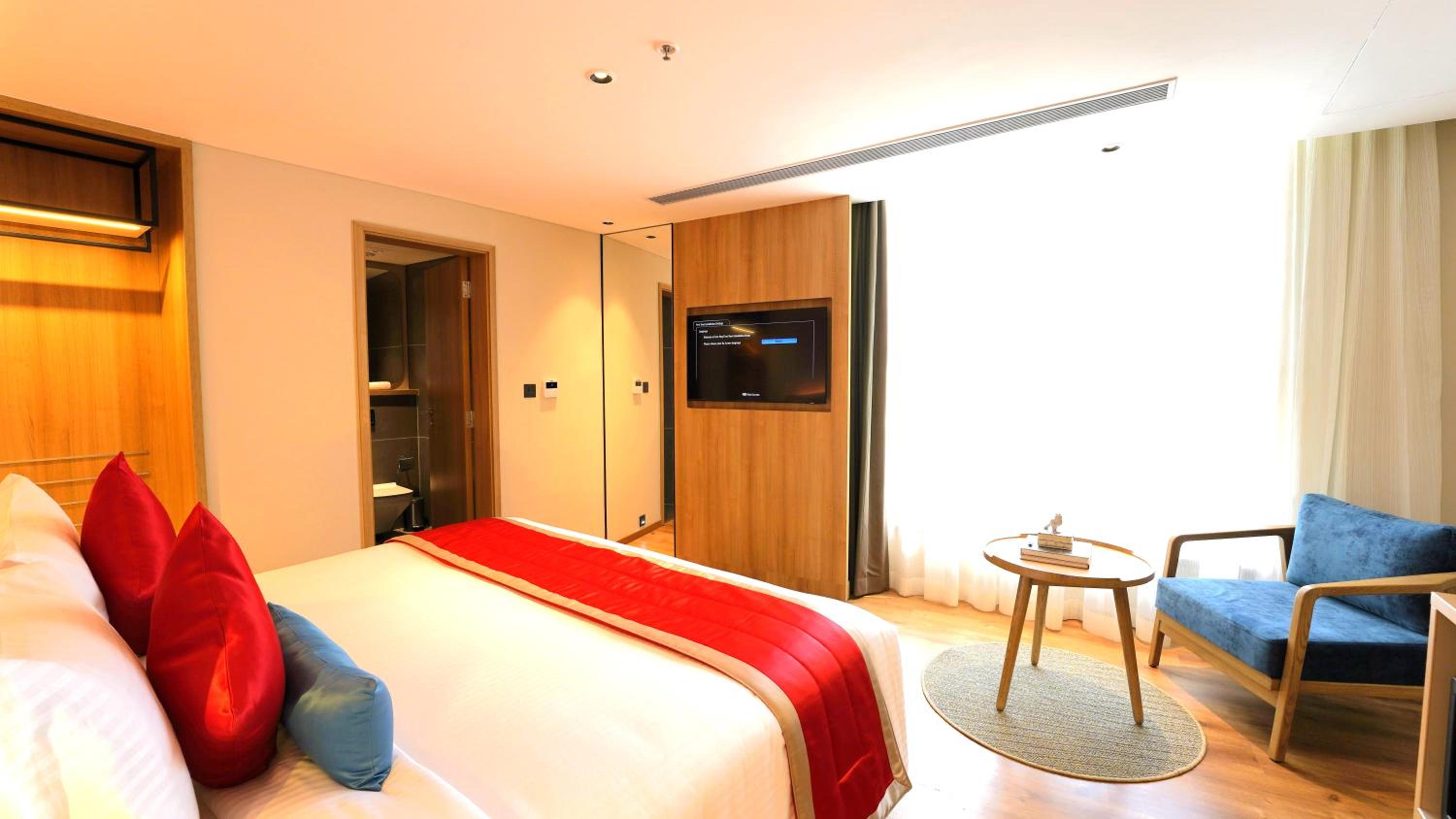 Premium King Room - Non-Smoking