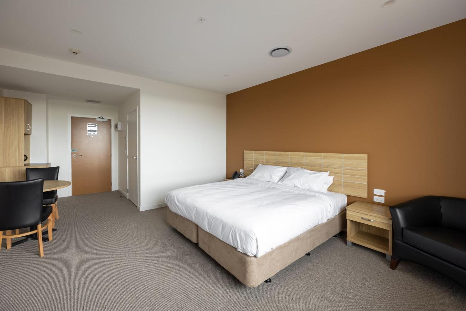 King Room - Disability Access - Photo 4