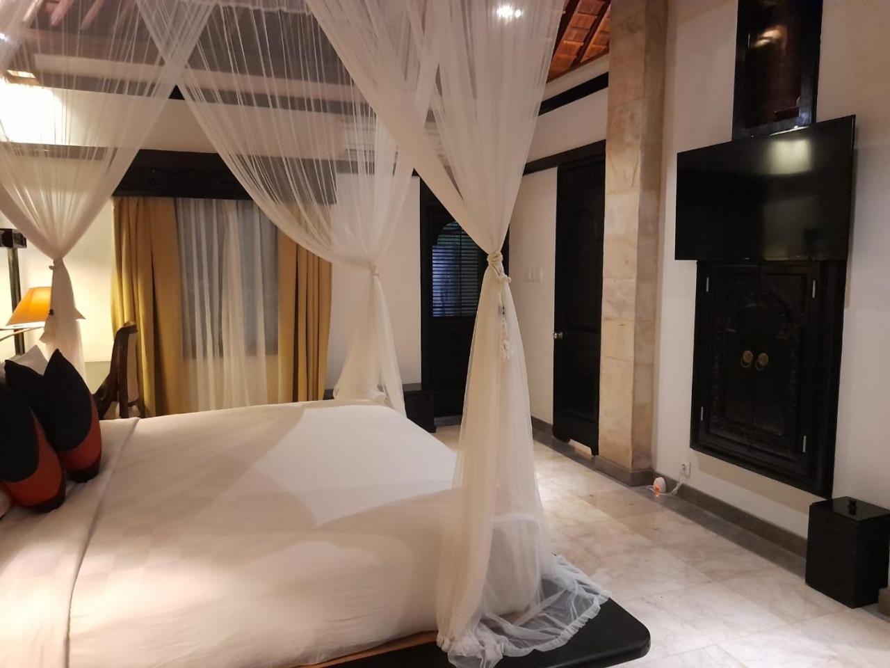 Two-Bedroom Villa with Private Pool - Photo 8