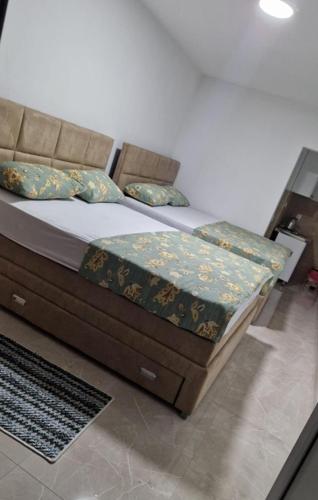 King Room with Two King Beds photo 1