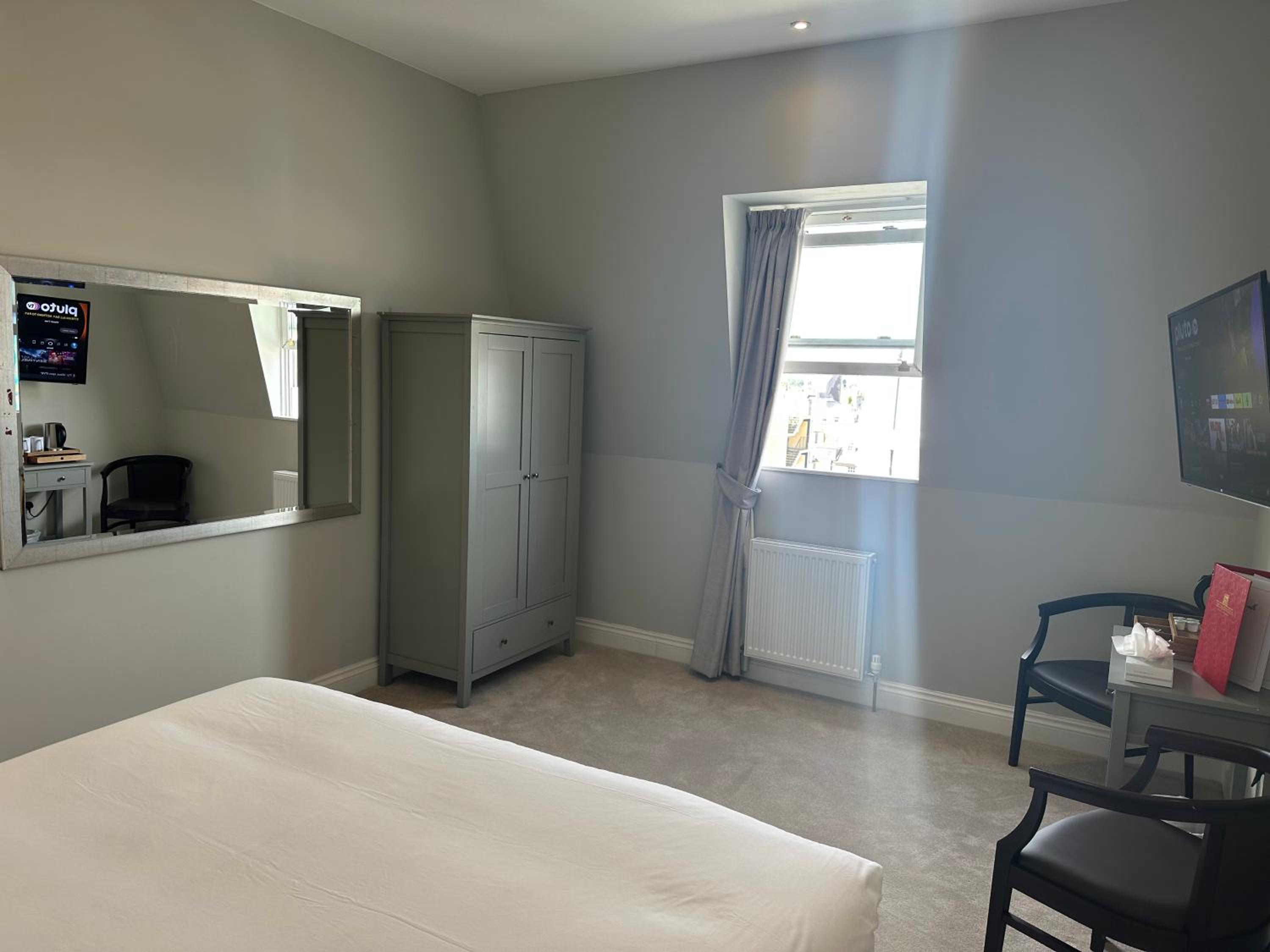 Deluxe Double Room, Partial Sea View - Photo 15