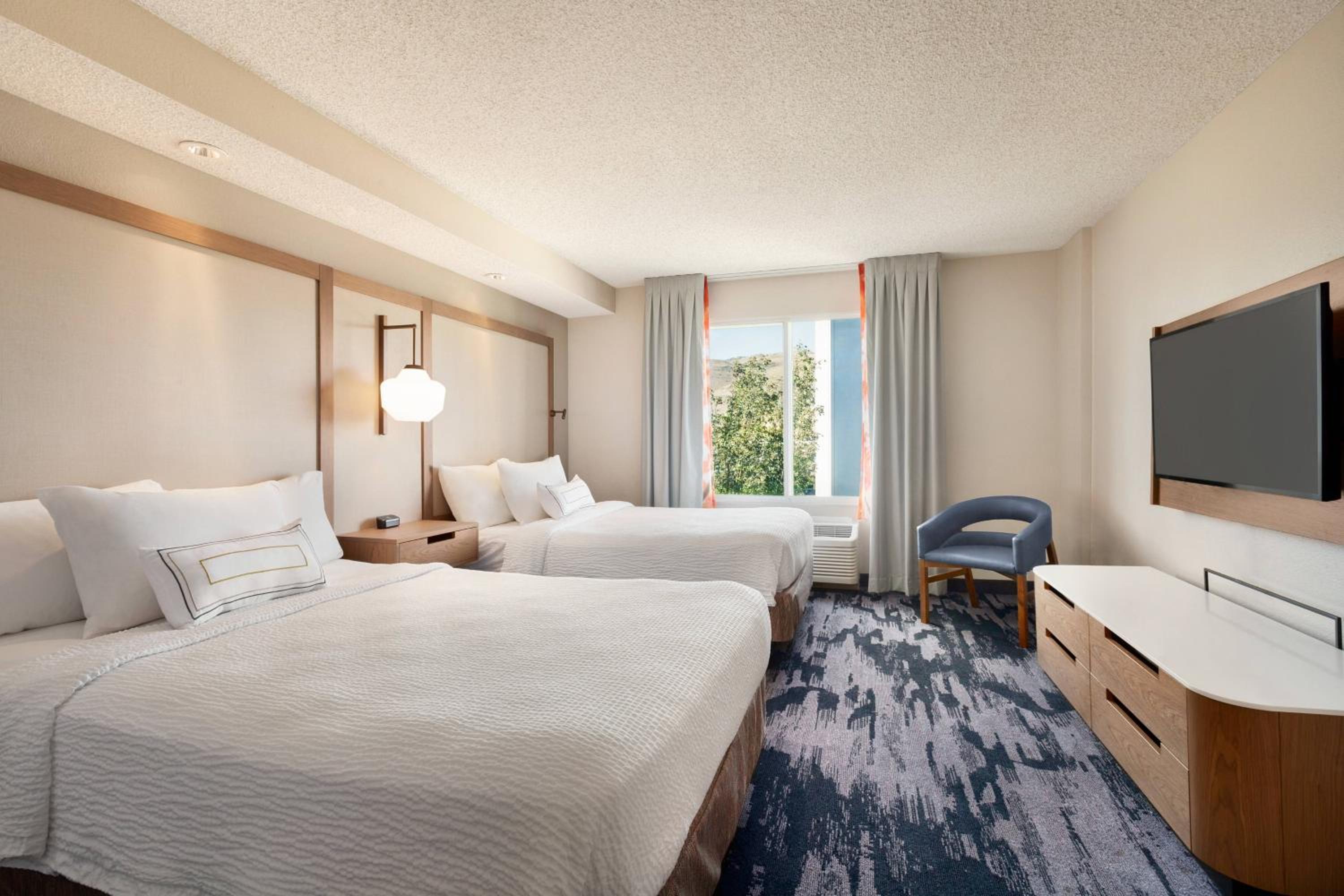 Double Room with Two Double Beds - Photo 1