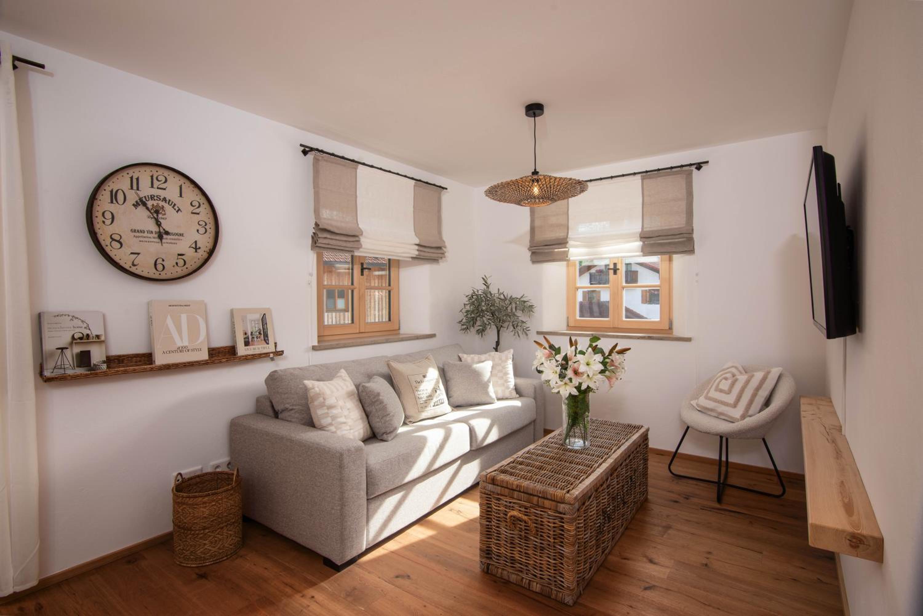 Apartment with Balcony photo 1