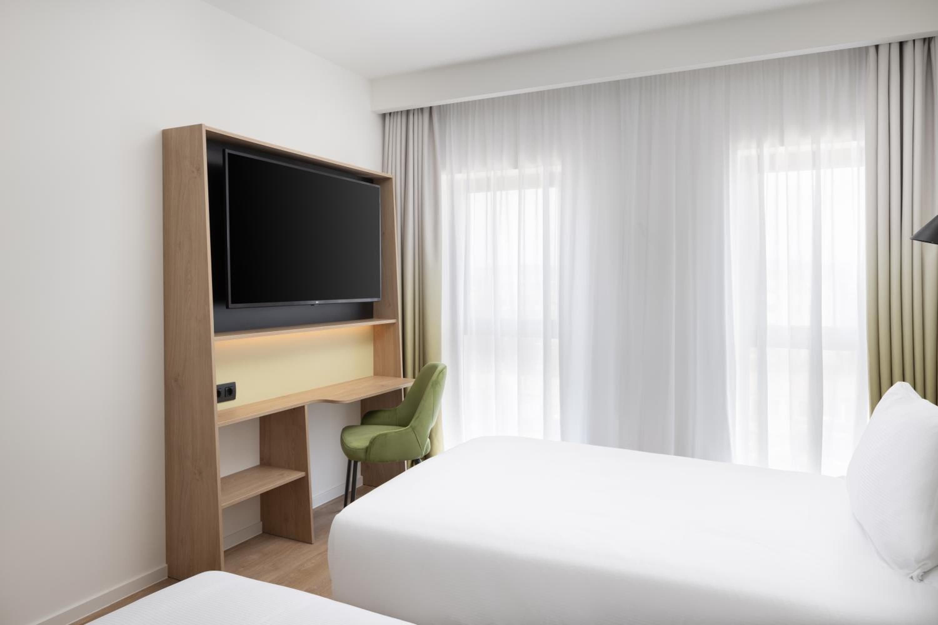 Twin Room - Photo 4