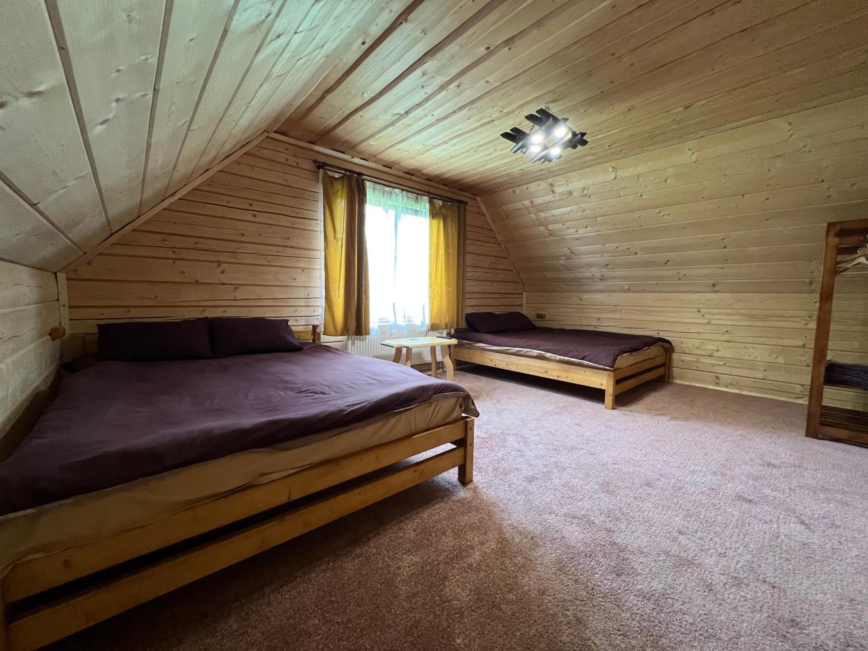 Quadruple Room with Private Bathroom photo 2