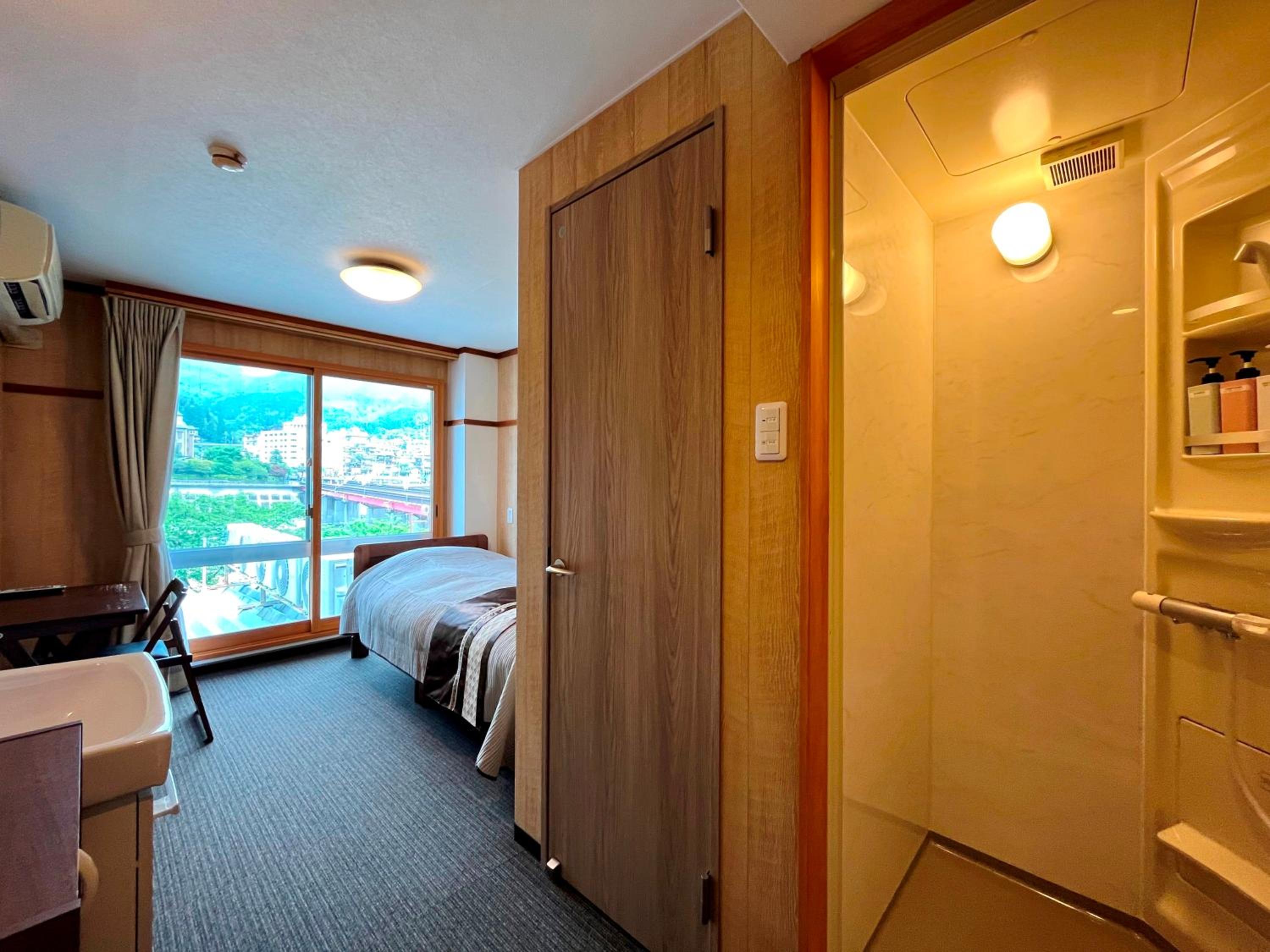 Single Room photo 2