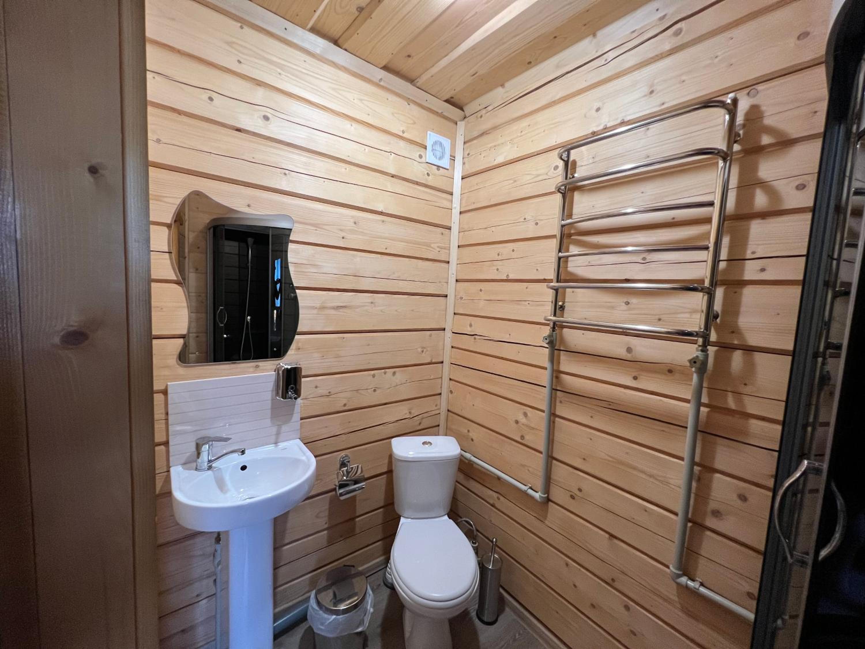 Double Room with Private Bathroom photo 3