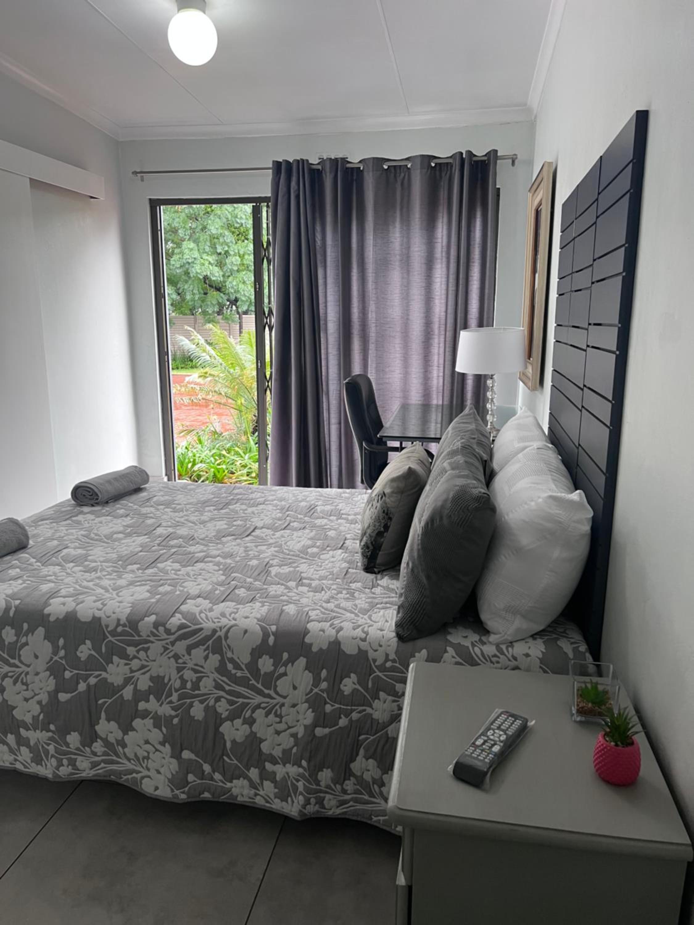 Double Room with Private Bathroom photo 3