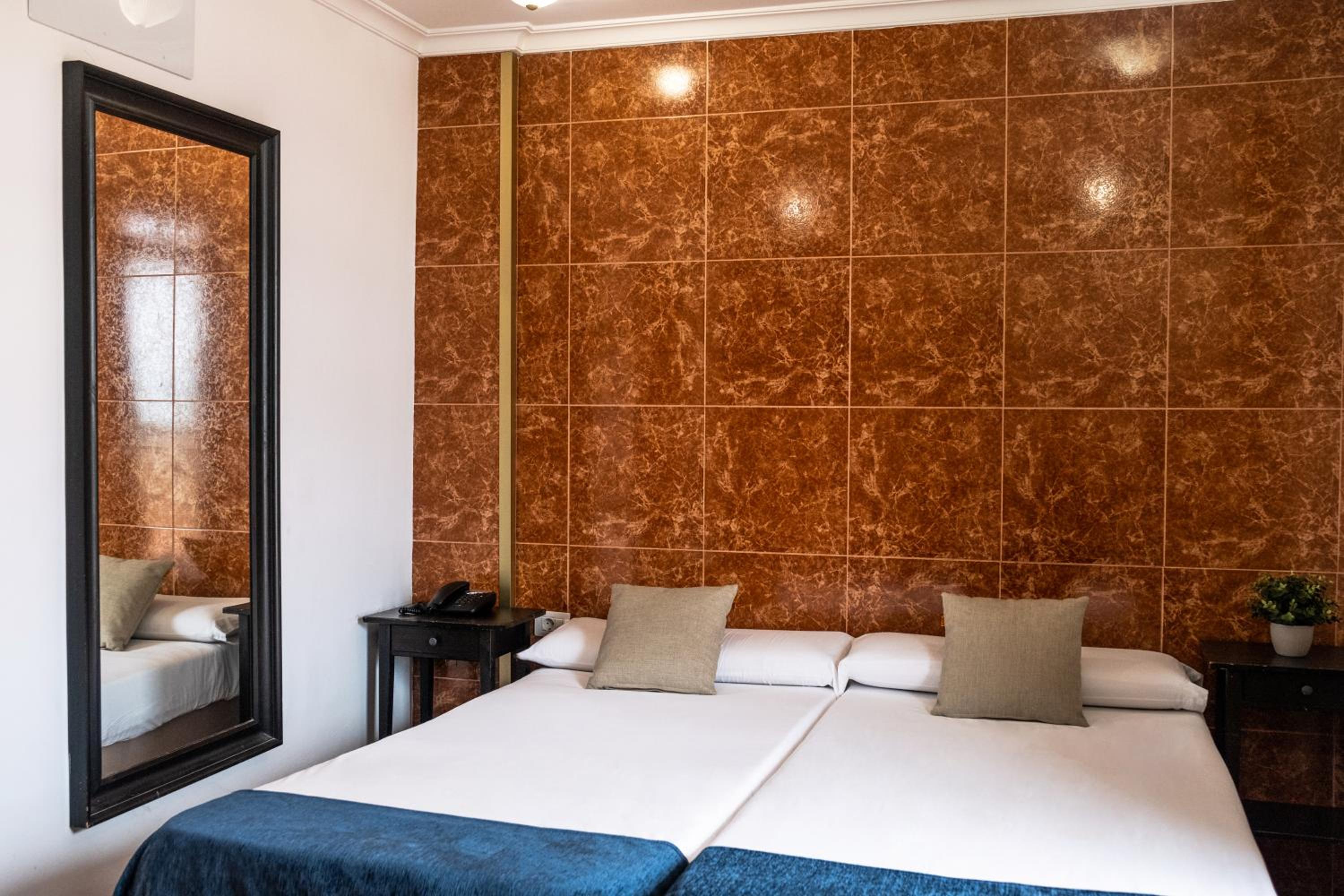 Double or Twin Basic Room