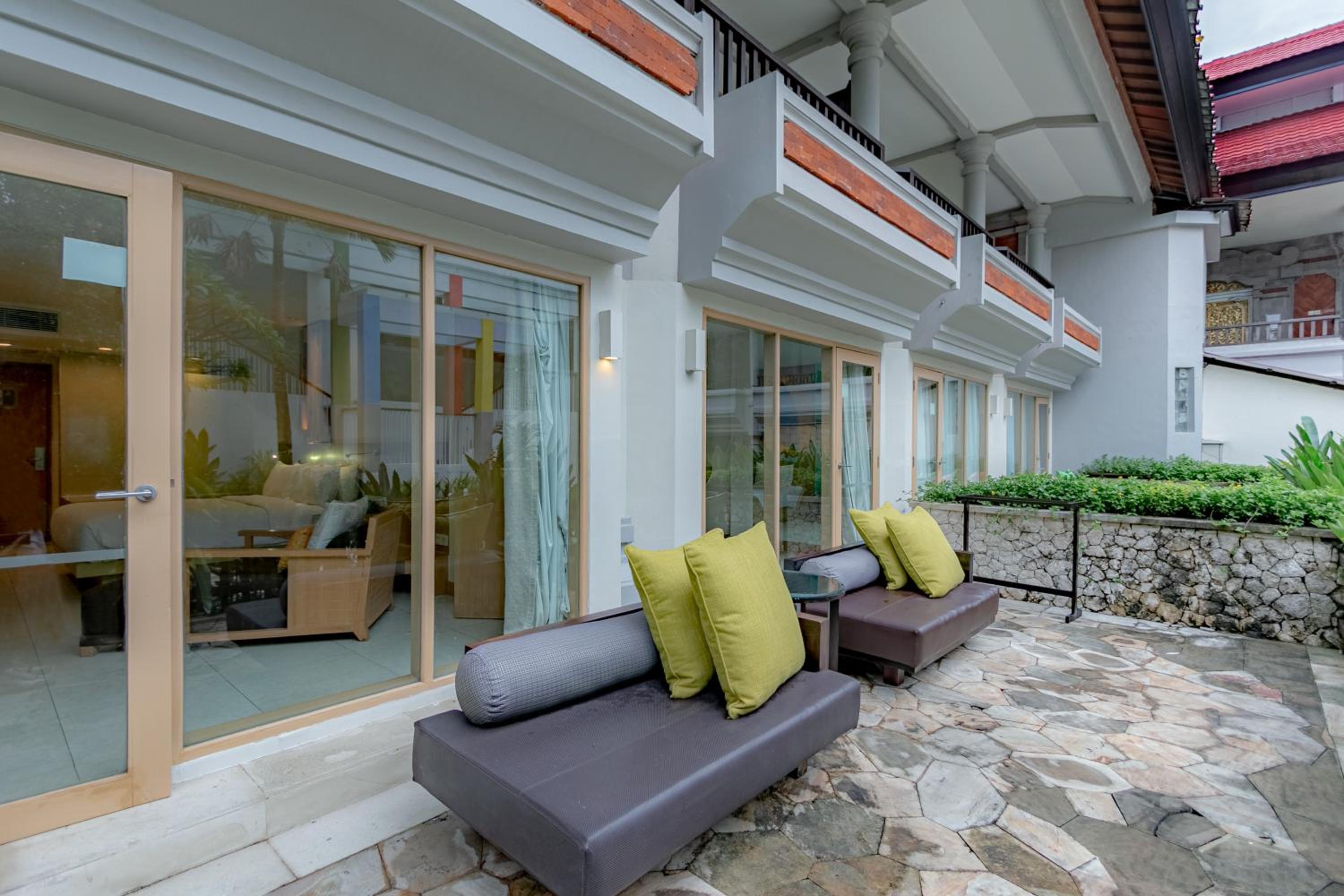 Two-Bedroom Family Suite - Photo 7
