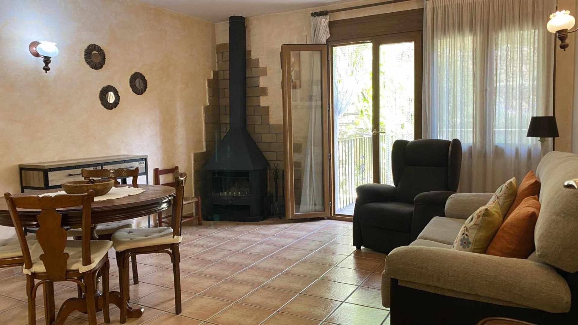 Two-Bedroom Apartment (4 Adults)