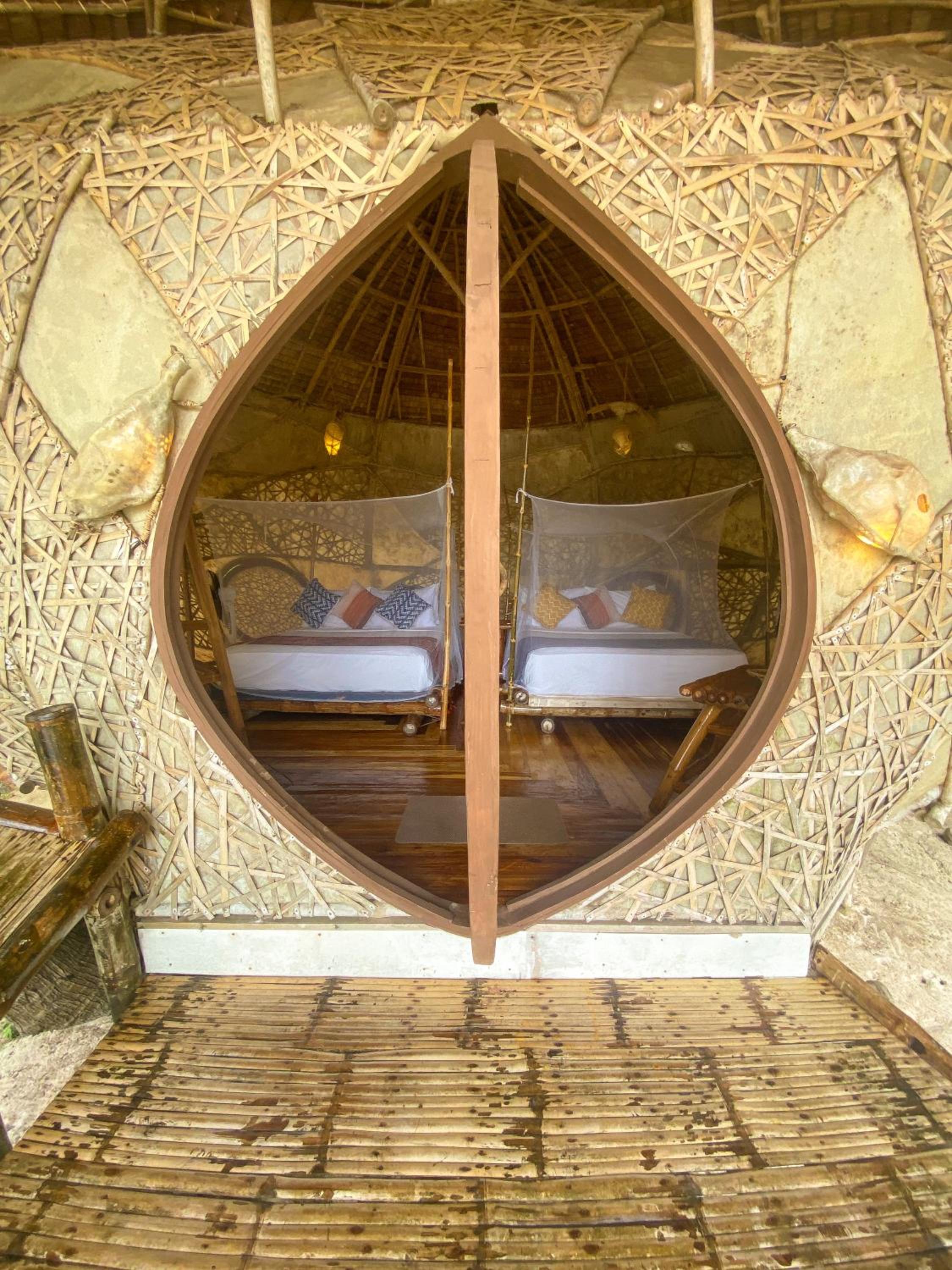 Hive Huts Two Queens - Photo 3
