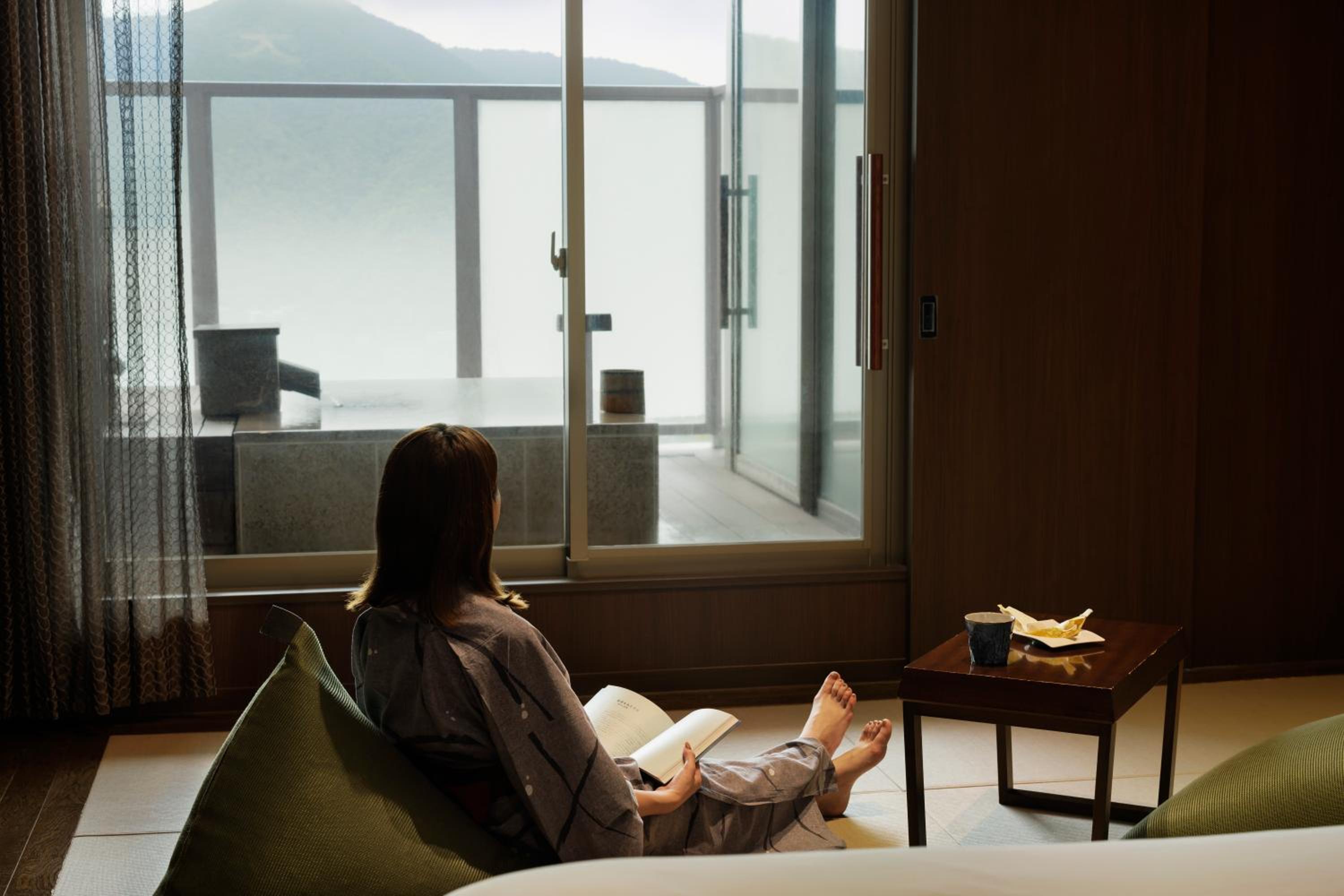 【Main Building】Premium Room with Tatami Area and Open-Air Bath photo 2