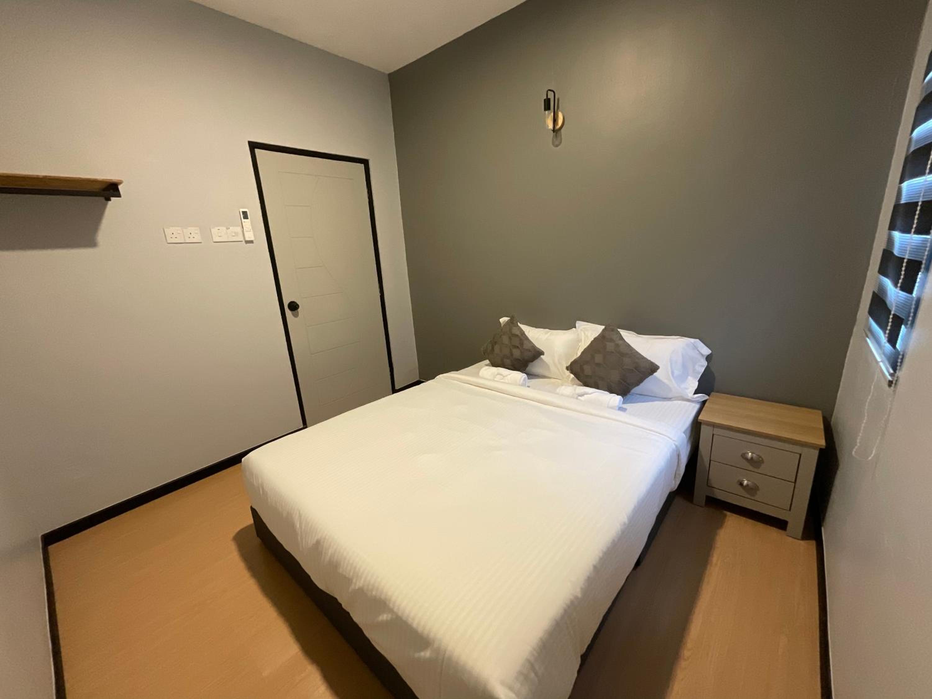 Three-Bedroom Suite photo 2