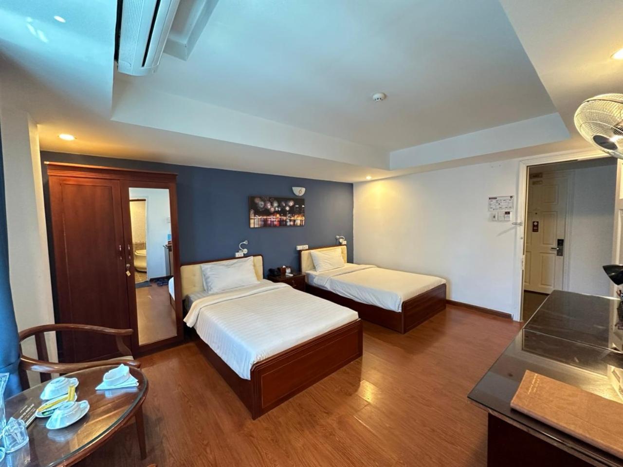 Deluxe Twin Room - Photo 8
