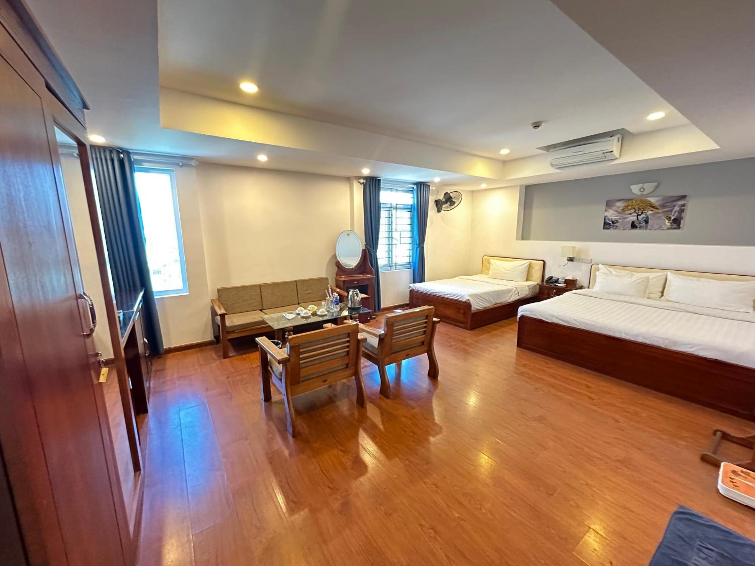 Deluxe Family Room - Photo 1