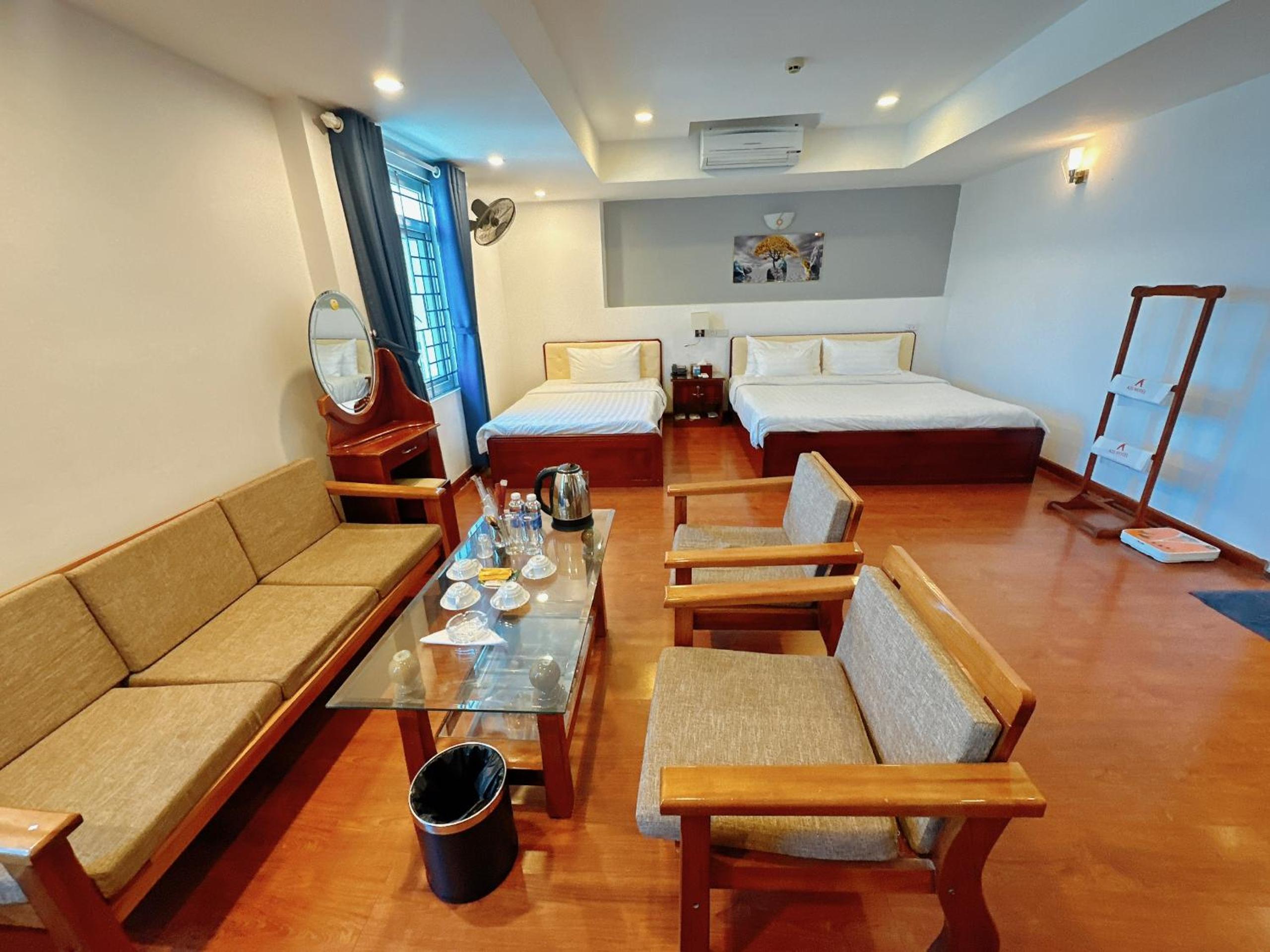 Deluxe Family Room - Photo 2