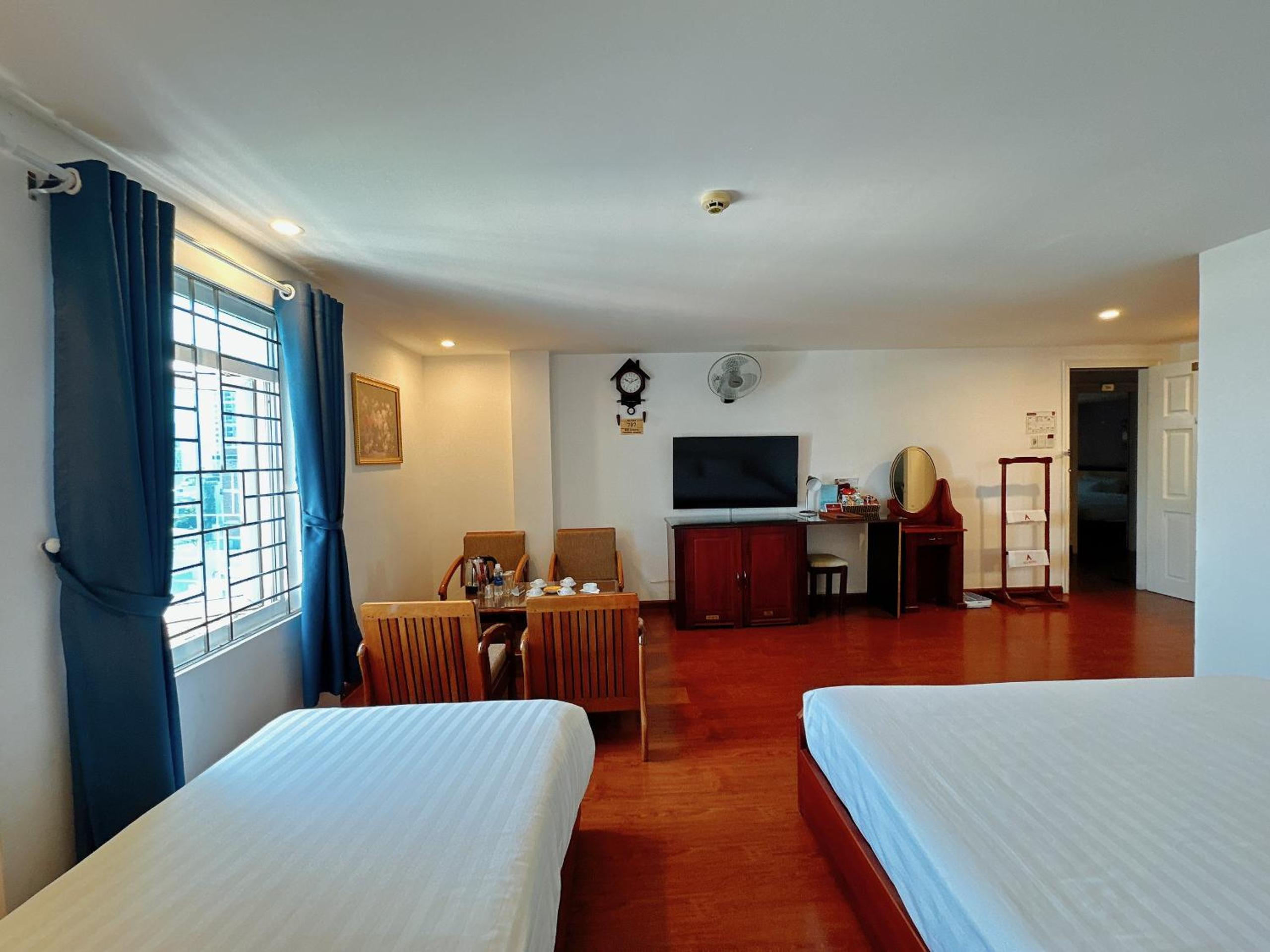 Deluxe Family Room - Photo 5